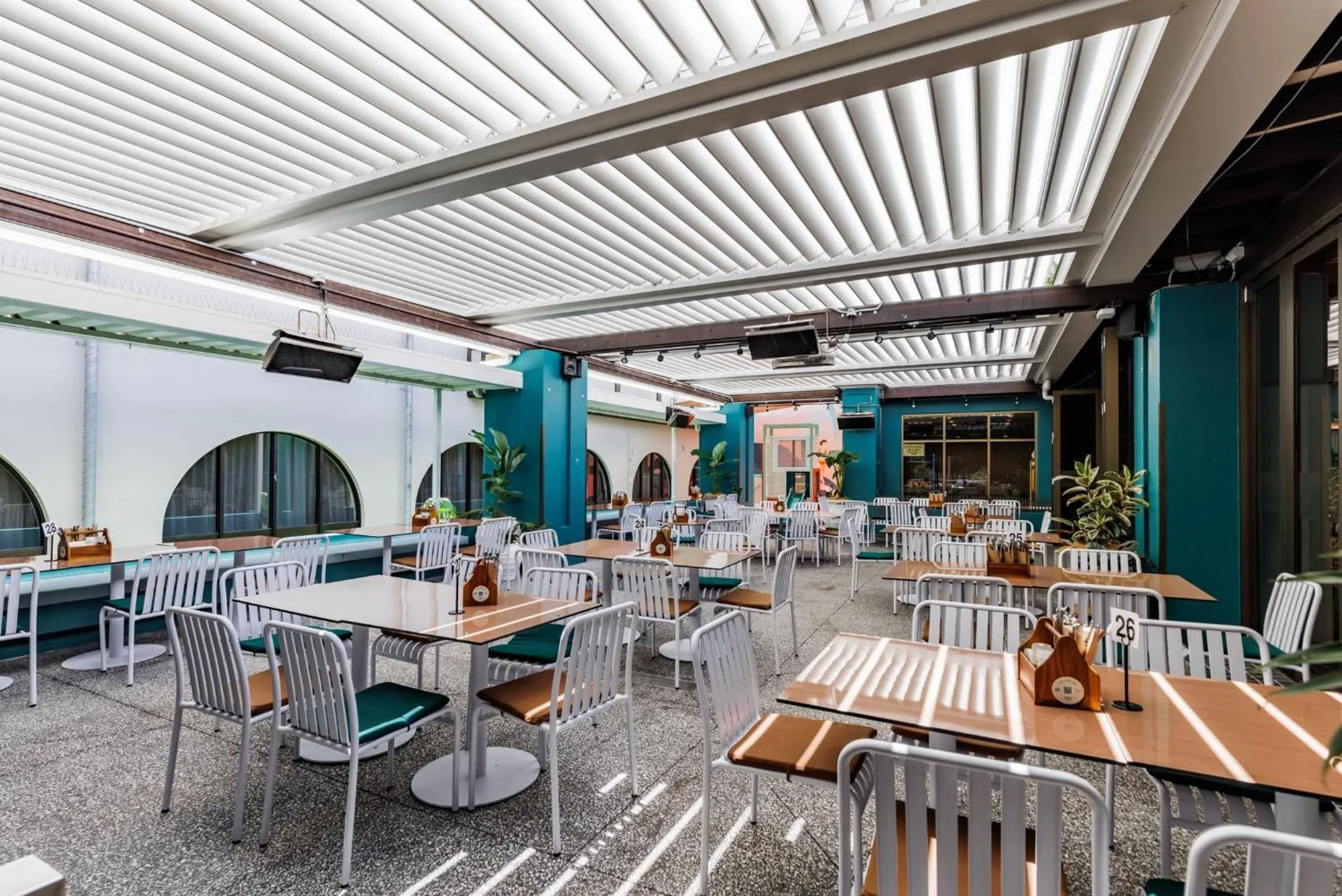 Restaurant/places to eat in Nightelier Mermaid Waters