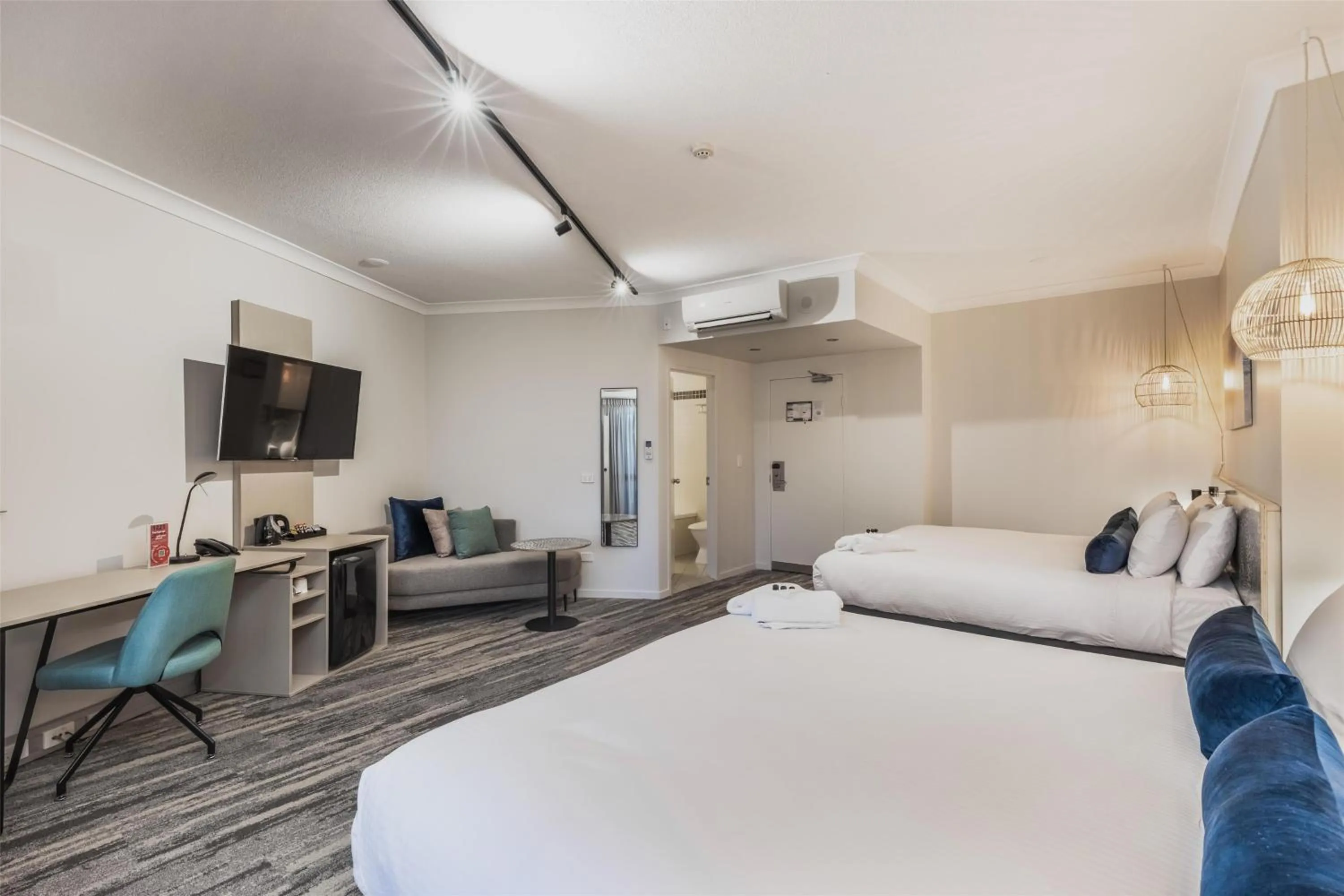 Bedroom, Bed in Nightelier Mermaid Waters