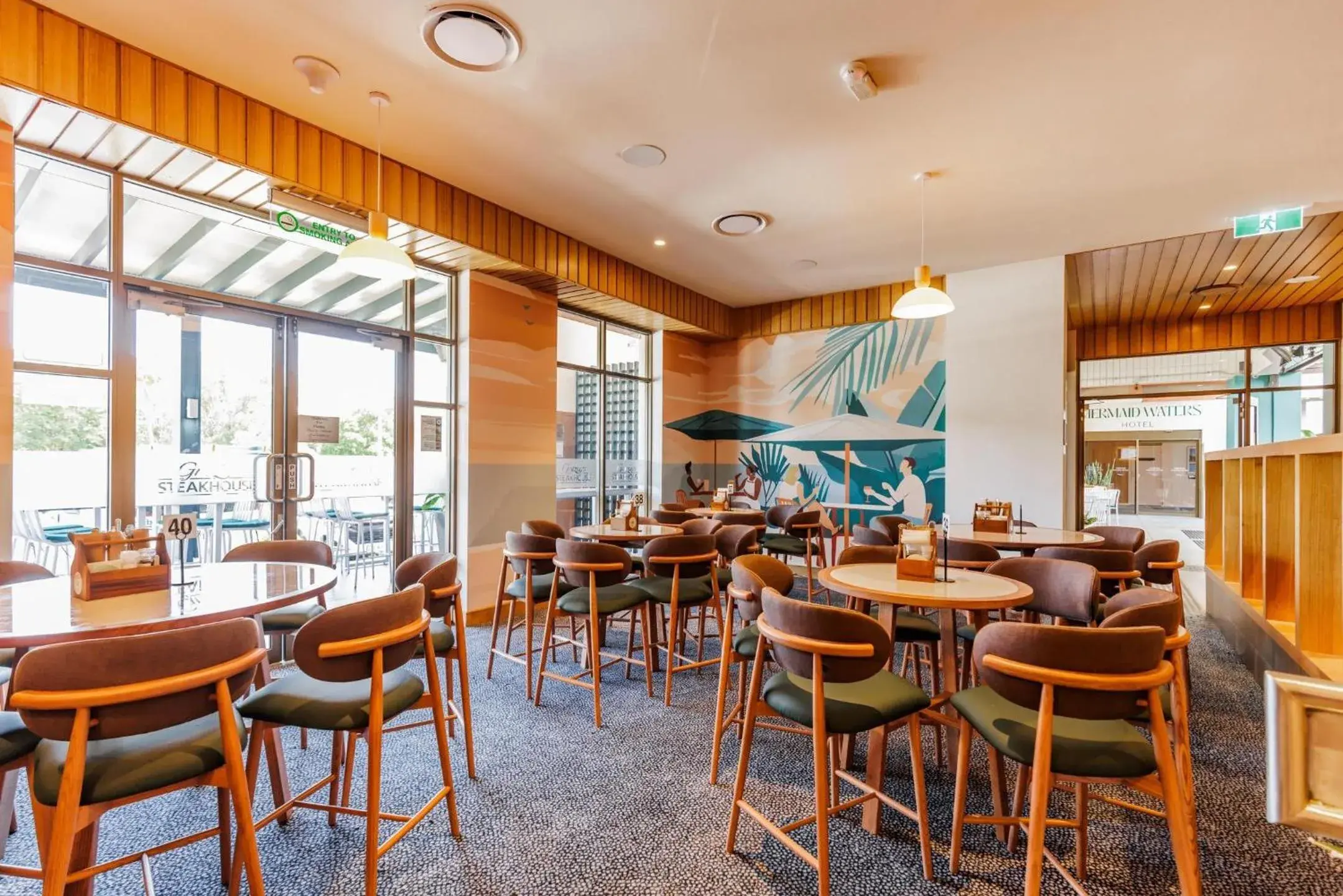 Restaurant/places to eat in Nightelier Mermaid Waters Restaurant/places to eat in Nightelier Mermaid Waters