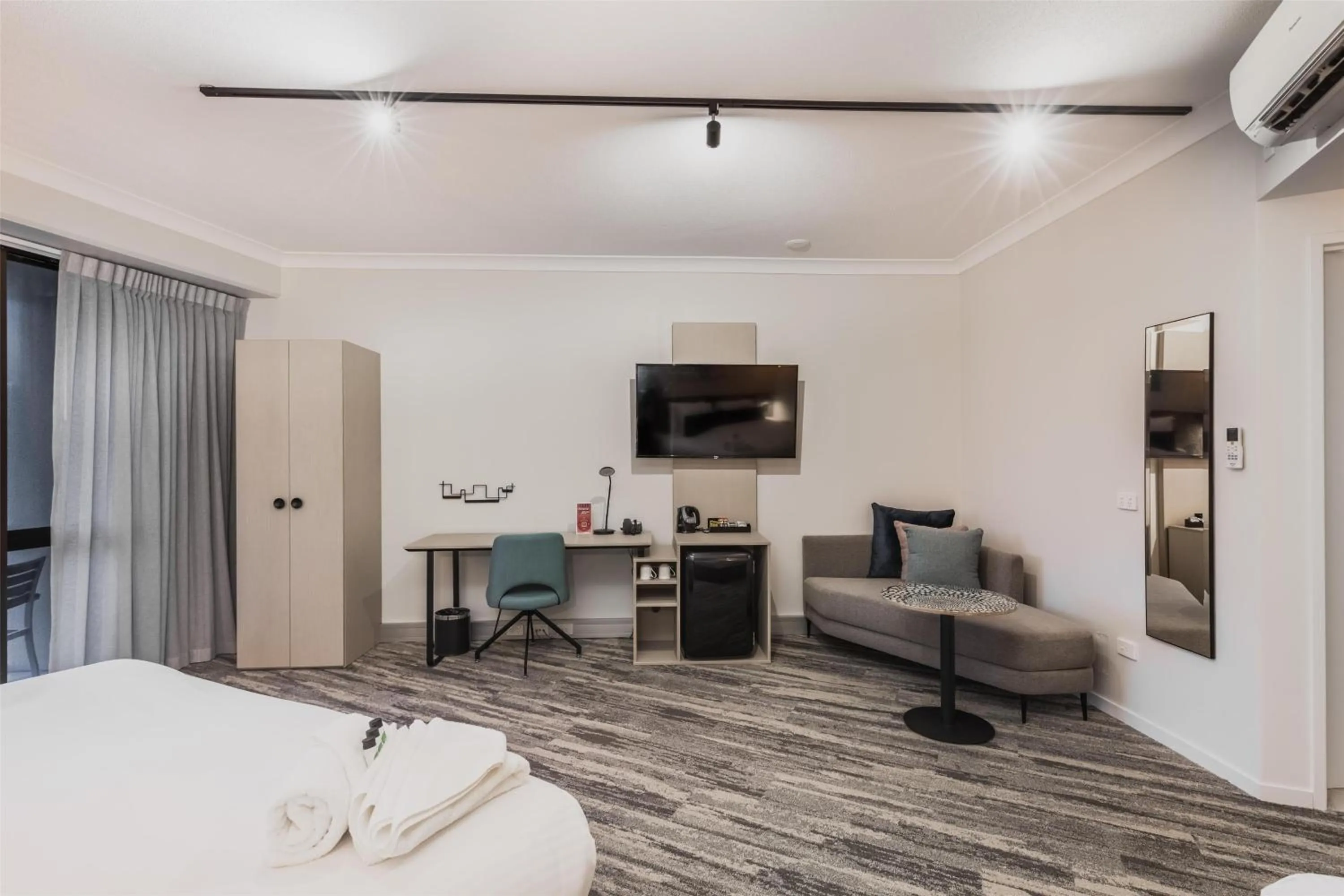 Bedroom, Bed in Nightelier Mermaid Waters