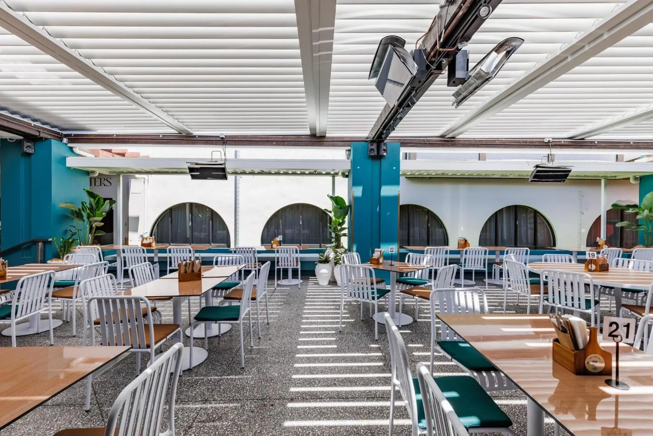 Restaurant/places to eat in Nightelier Mermaid Waters Restaurant/places to eat in Nightelier Mermaid Waters