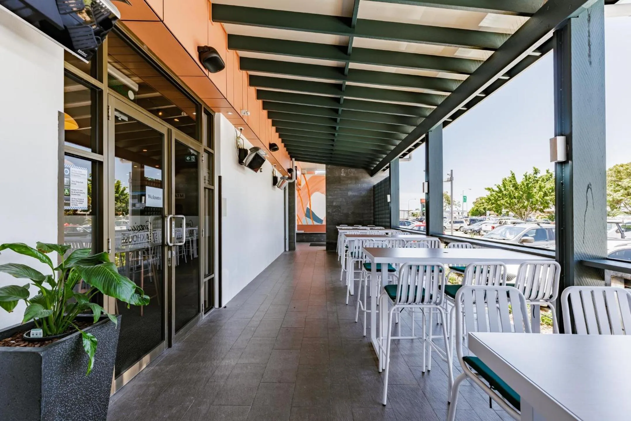 Lounge or bar in Nightelier Mermaid Waters