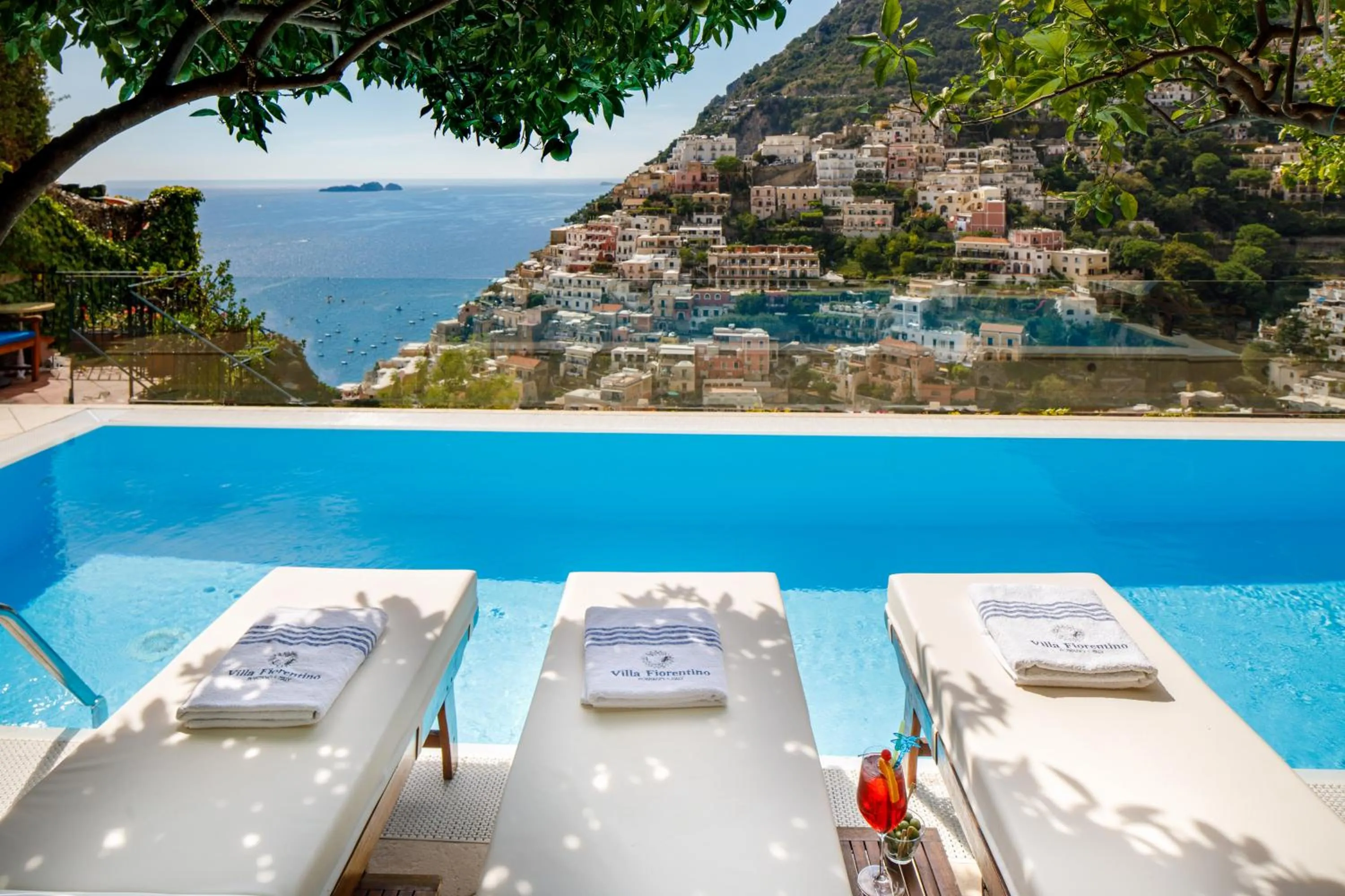 Swimming pool in Villa Fiorentino