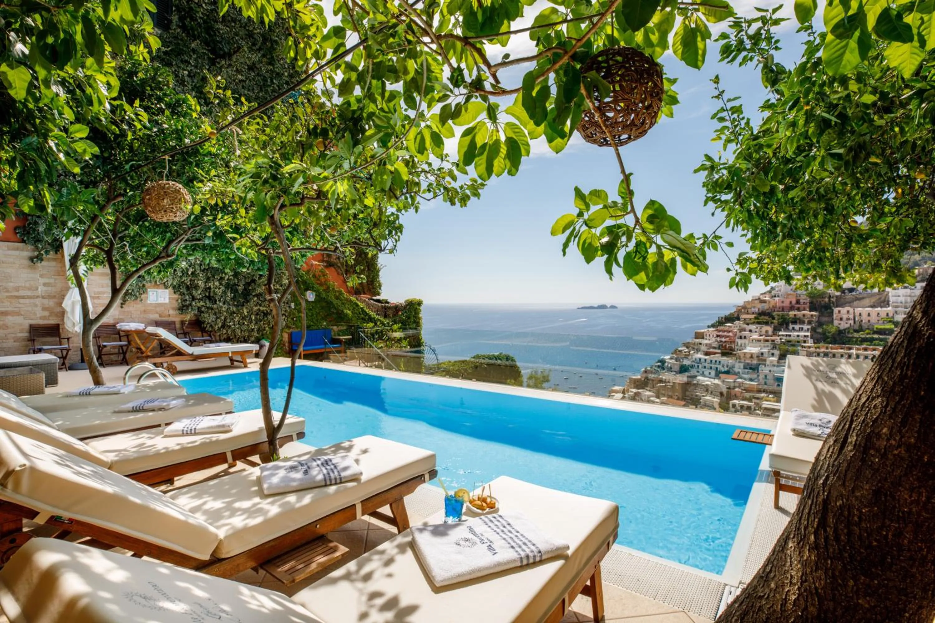 Swimming pool in Villa Fiorentino