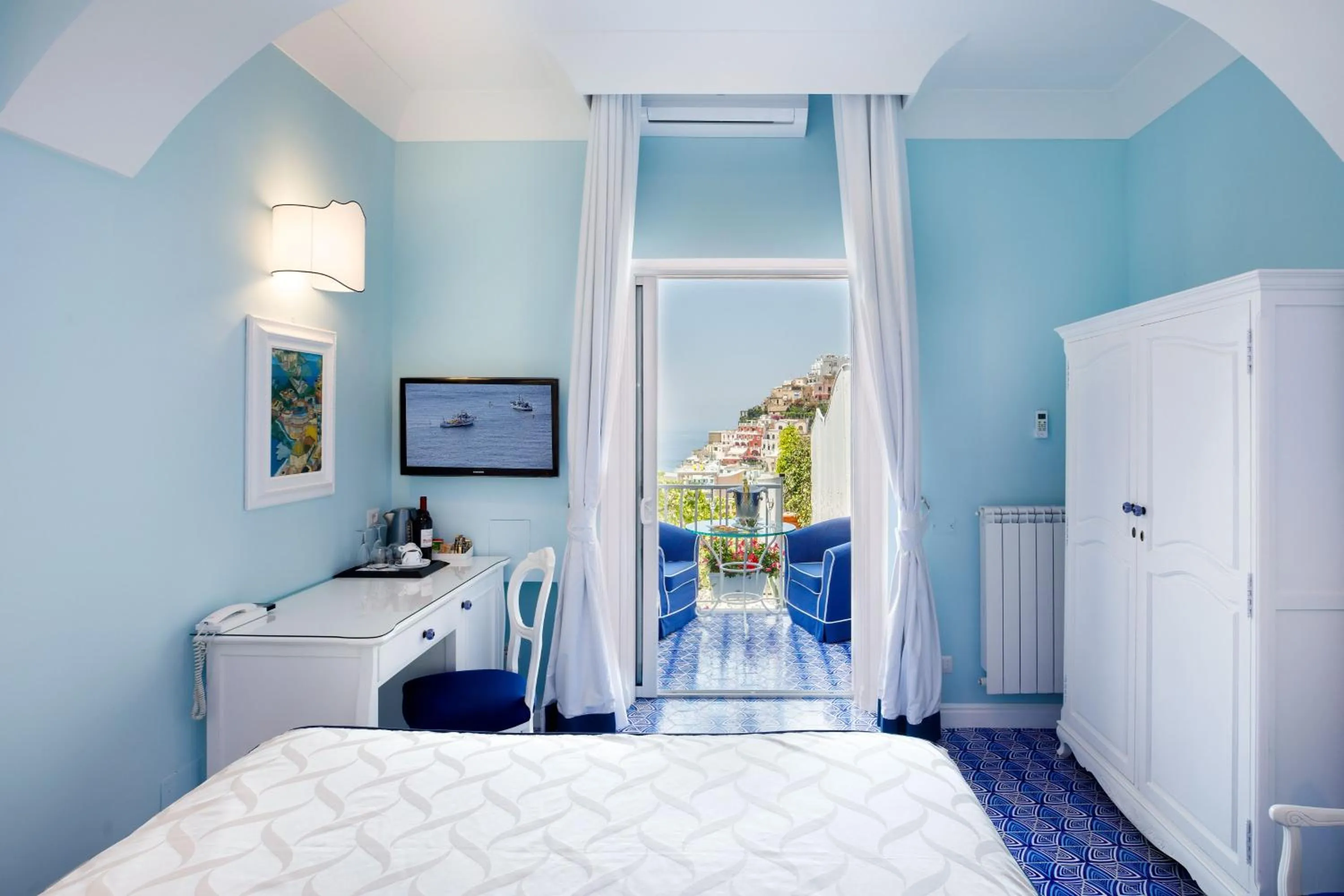 Bed in Villa Fiorentino