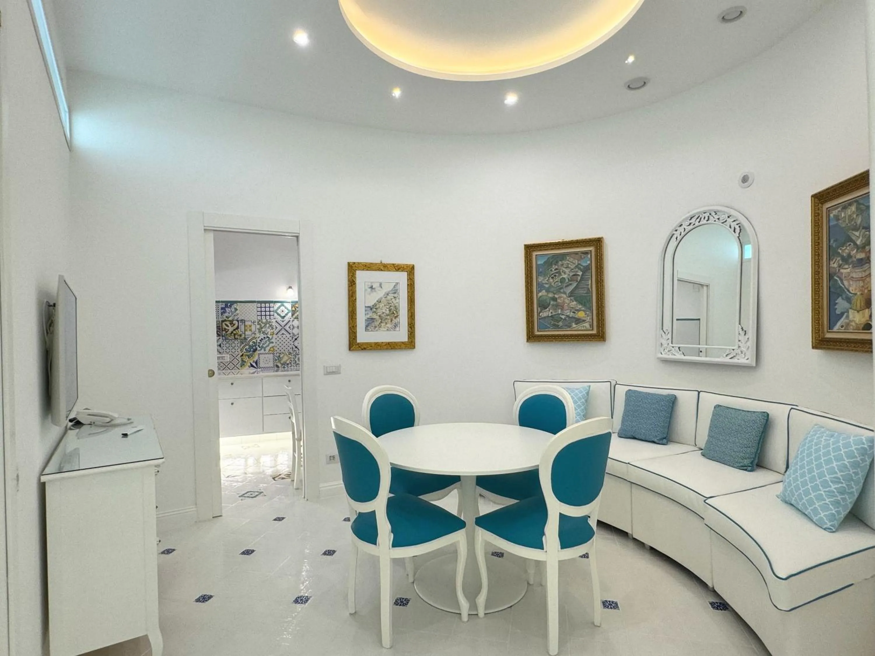 TV and multimedia in Villa Fiorentino