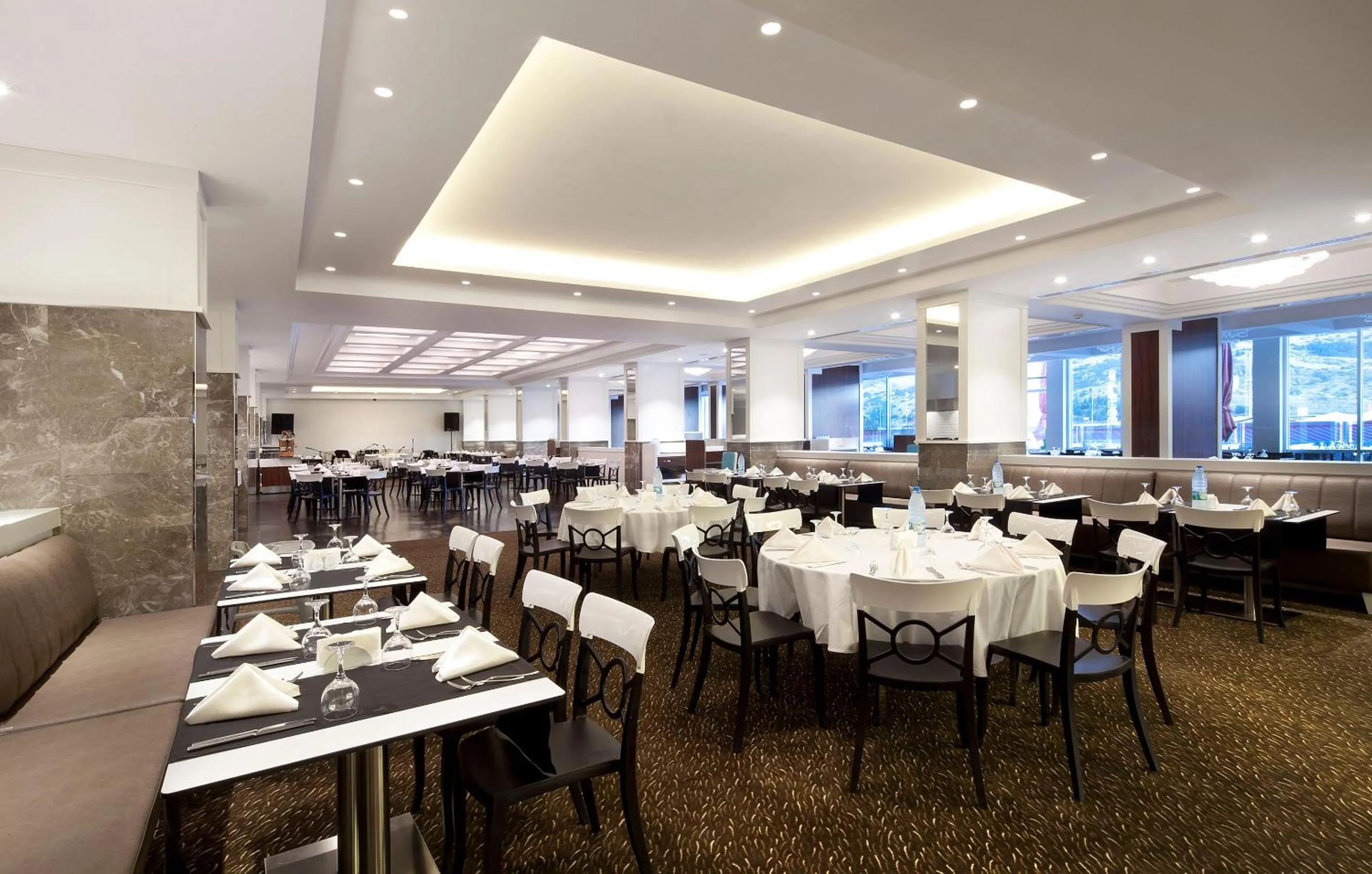 Restaurant/places to eat in Ikbal Thermal Hotel & Spa Afyon