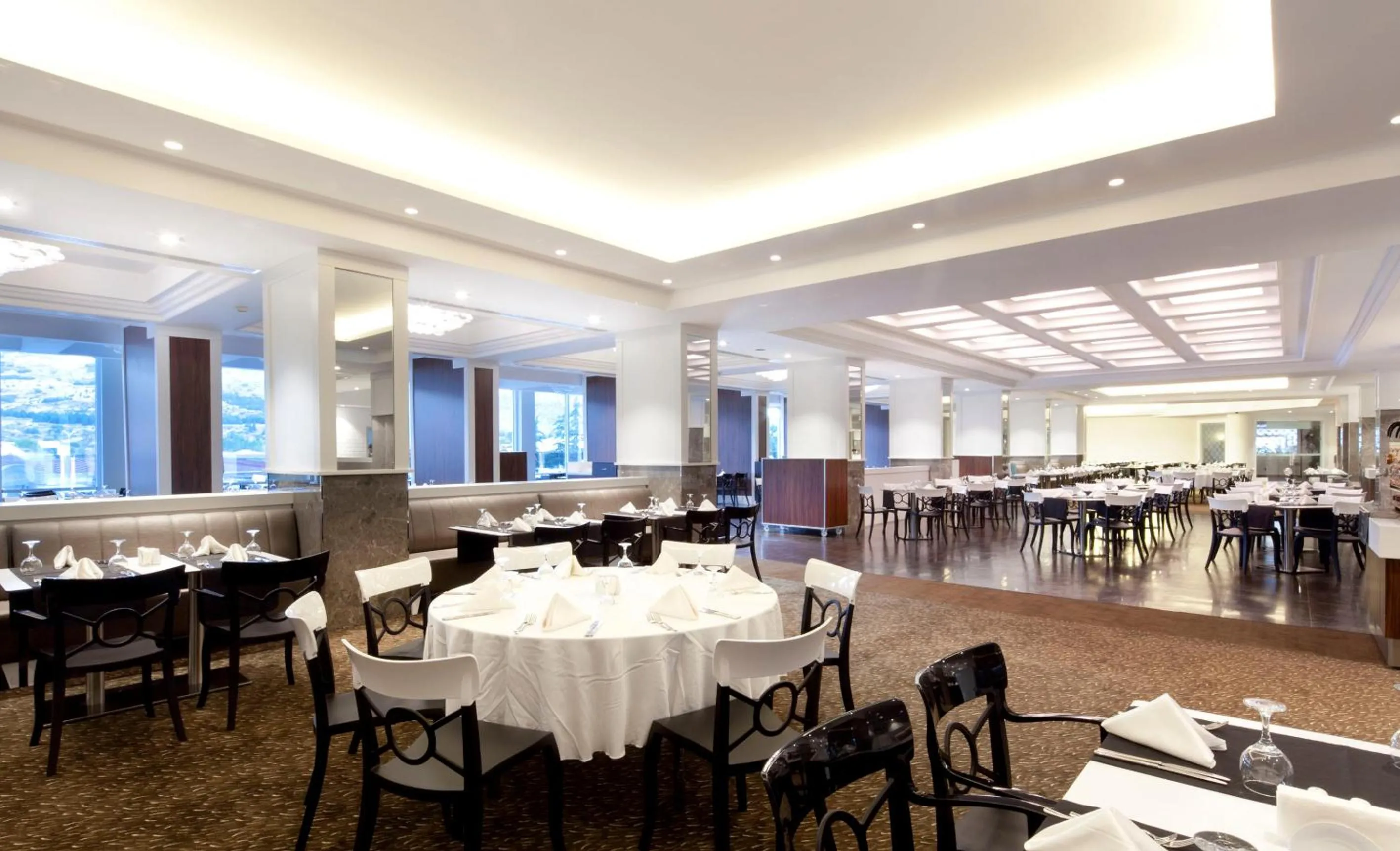 Restaurant/places to eat in Ikbal Thermal Hotel & Spa Afyon