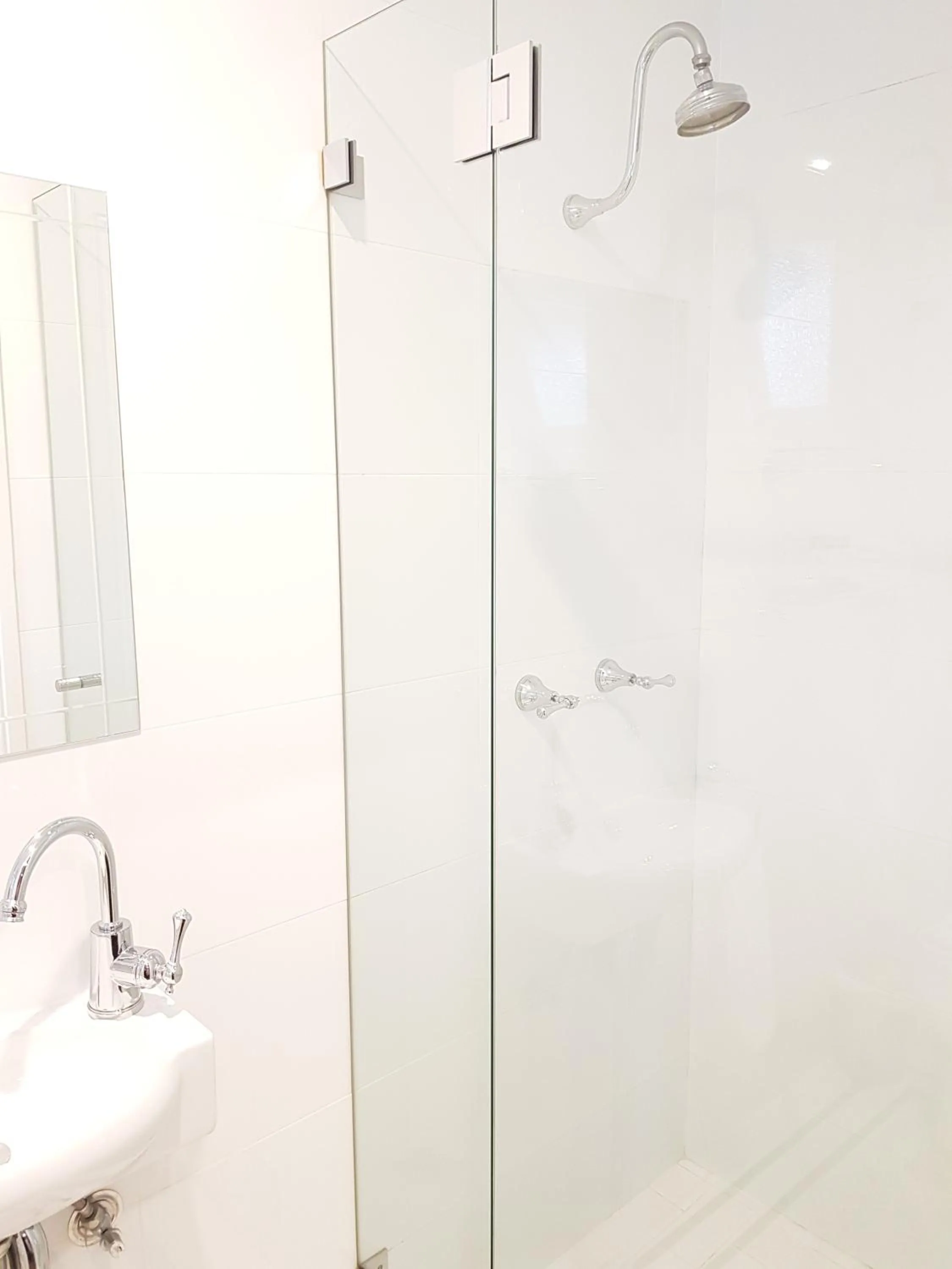 Shower in The Hughenden Boutique Hotel