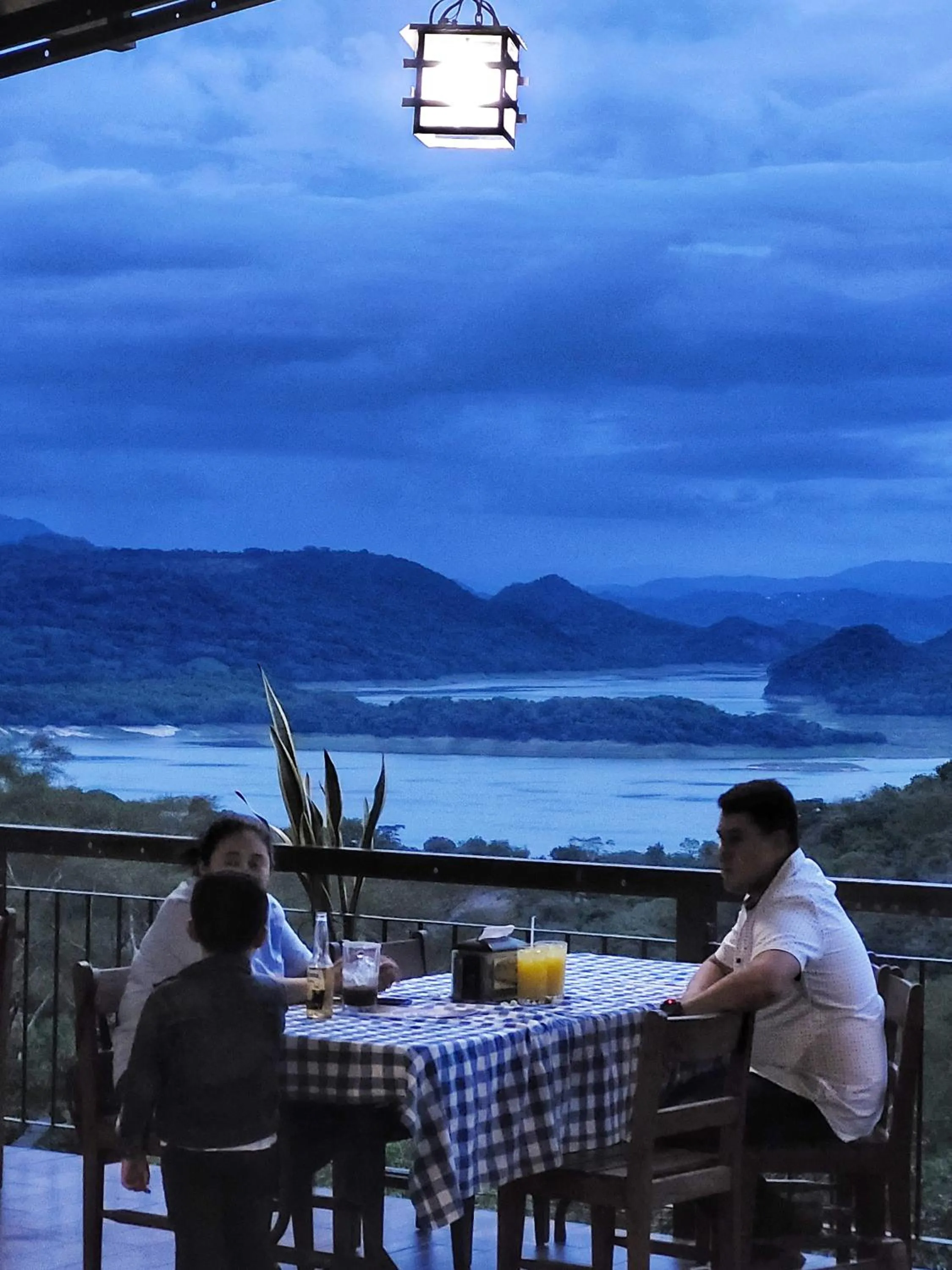Restaurant/places to eat in El Tejado