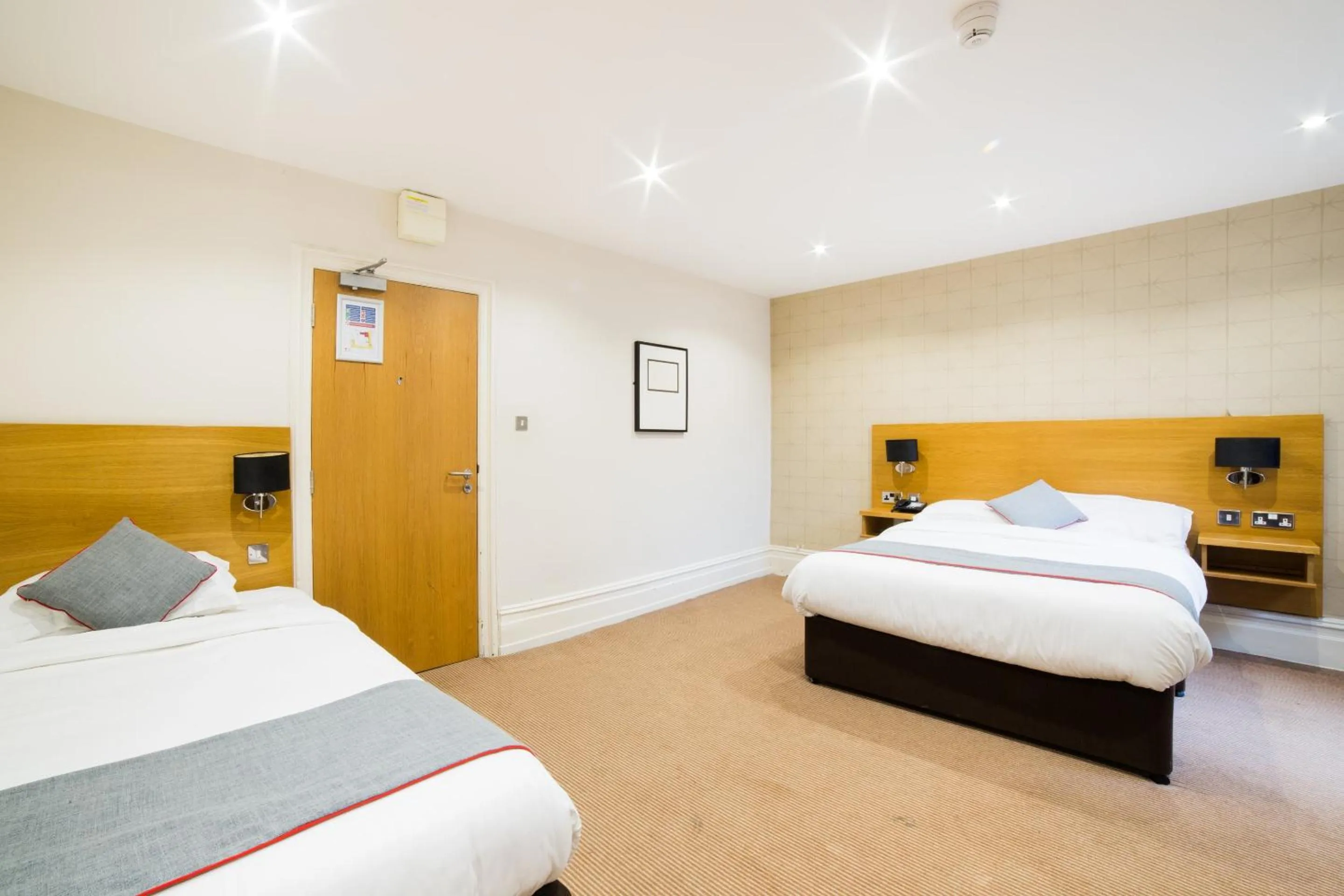 Bedroom, Bed in OYO Imperial Hotel