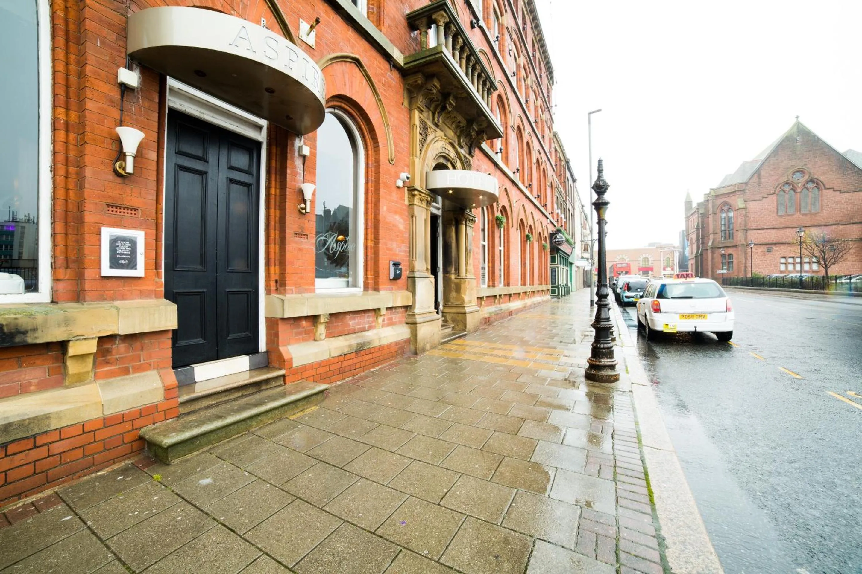 Facade/entrance in OYO Imperial Hotel