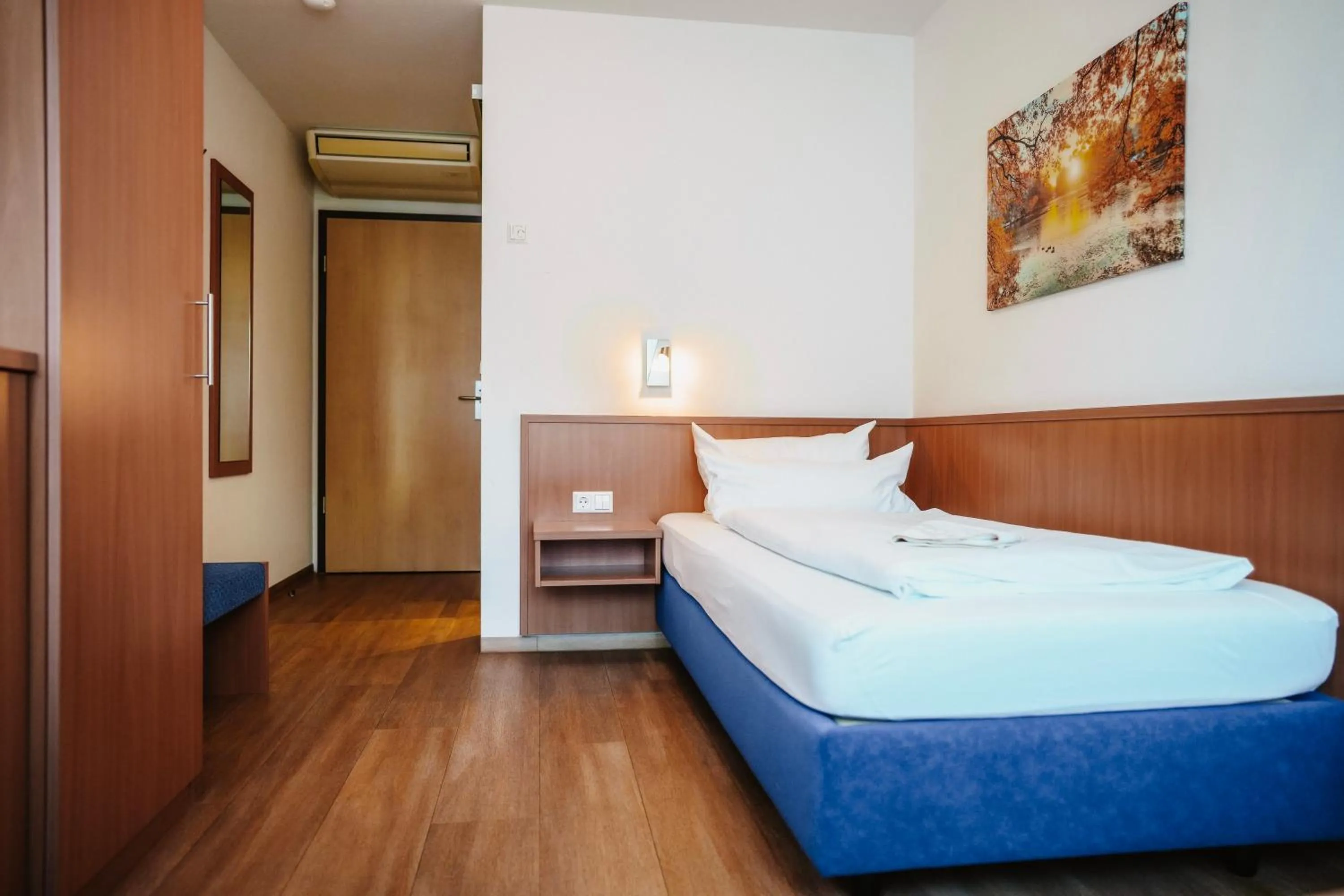 Bed in Hotel & Restaurant Goldener Pflug