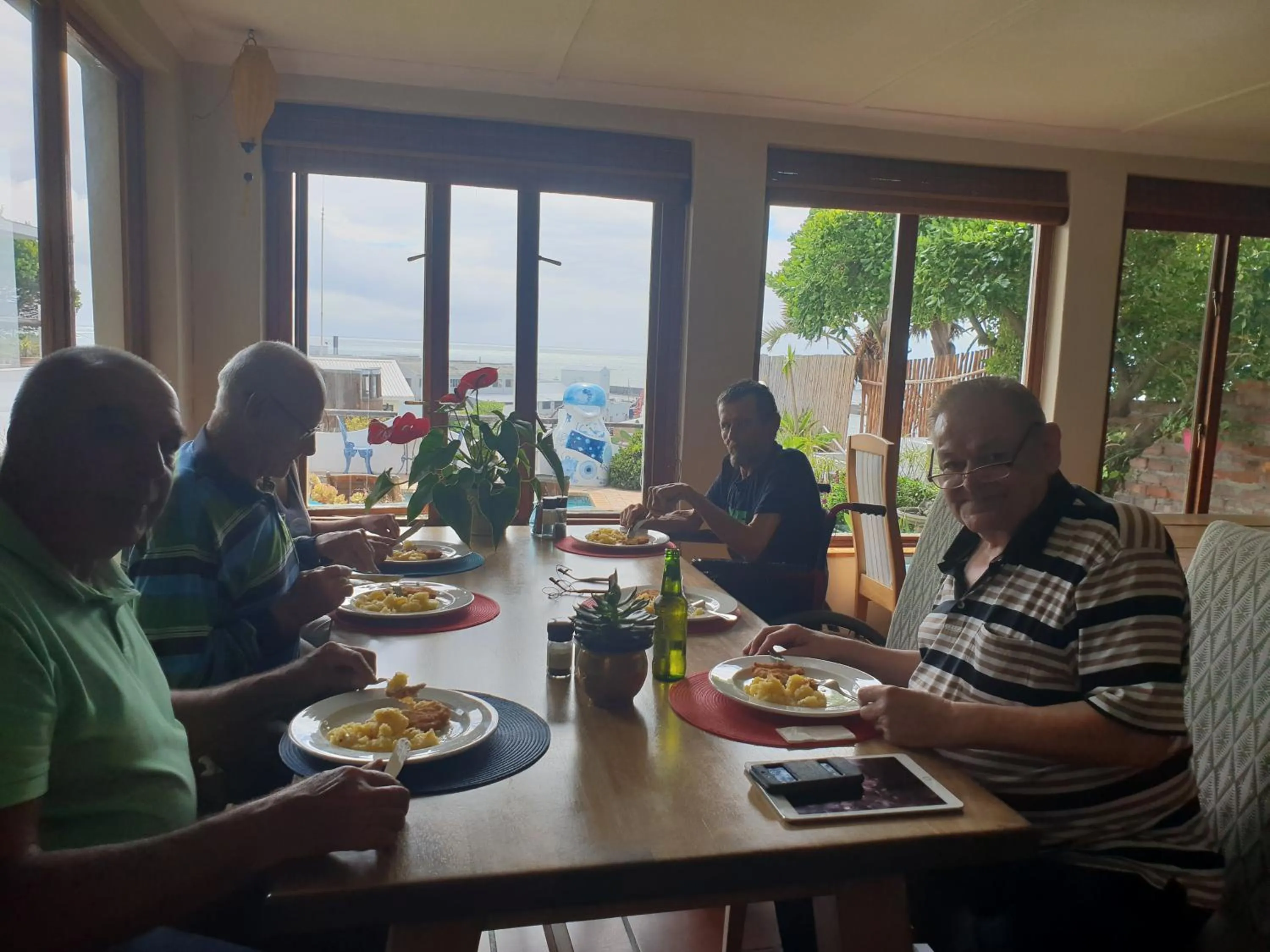 Restaurant/places to eat in Saxon Lodge