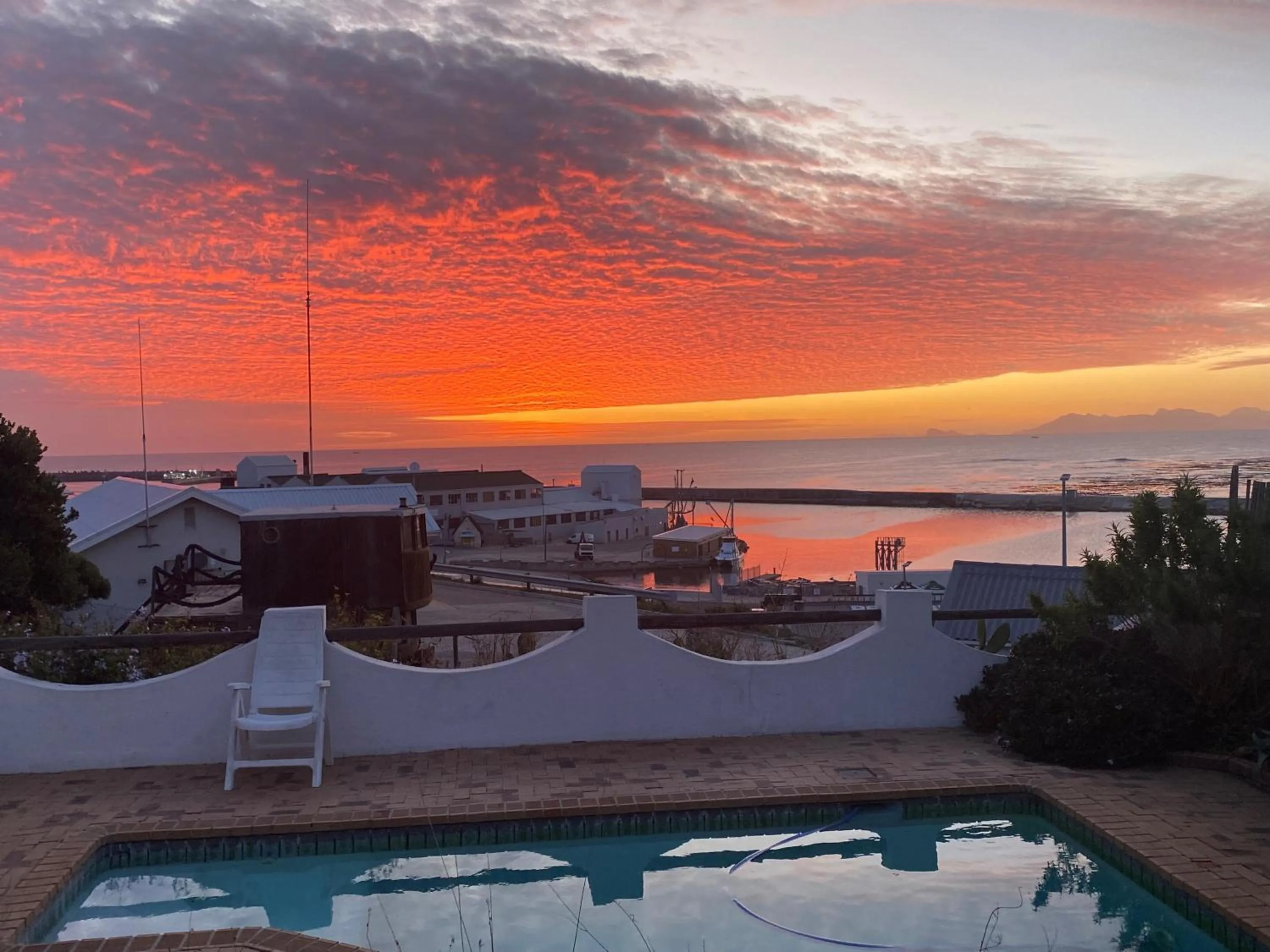 Swimming pool in Saxon Lodge