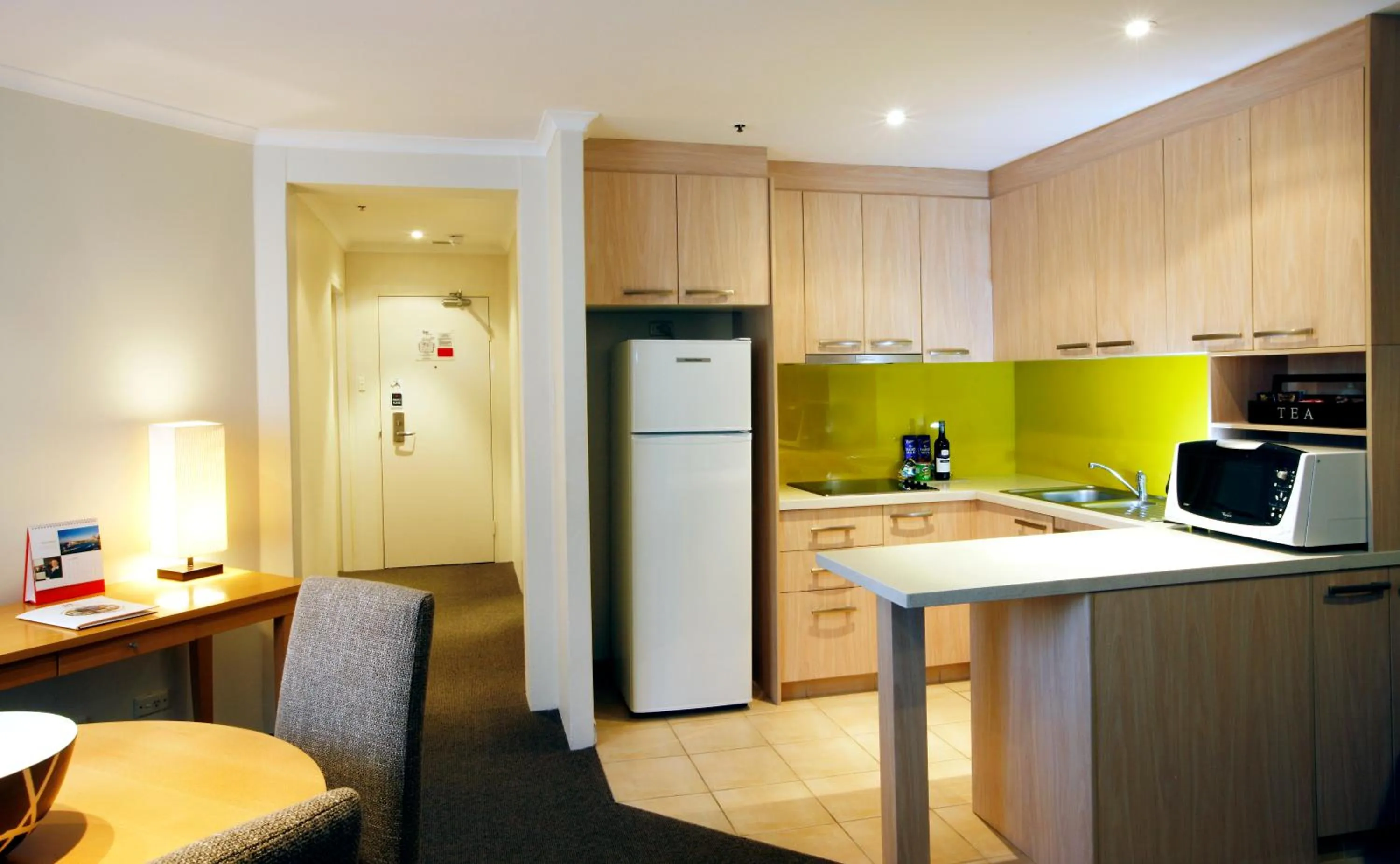 Kitchen or kitchenette in The York by Swiss-Belhotel