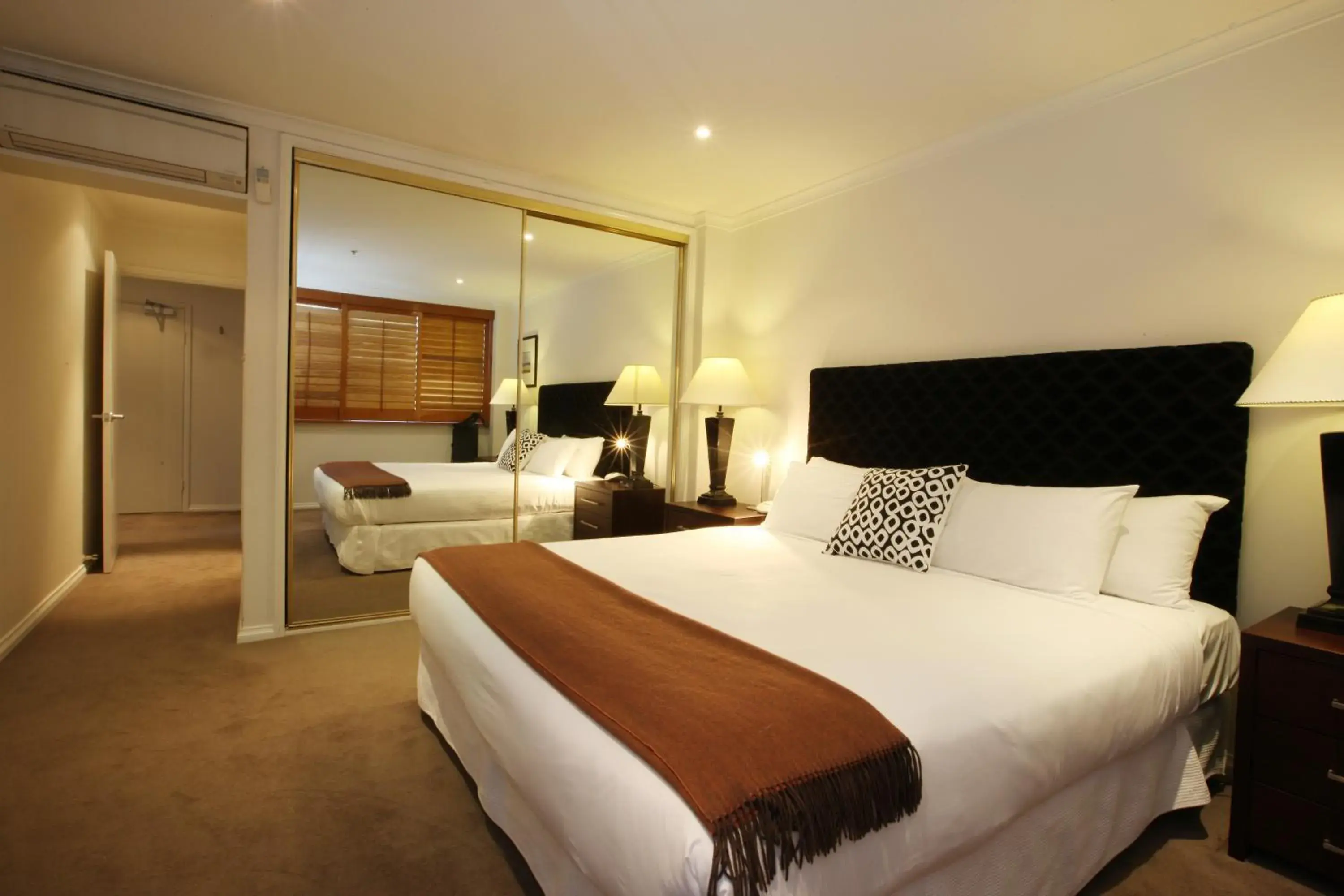 Photo of the whole room, Bed in The York by Swiss-Belhotel Photo of the whole room, Bed in The York by Swiss-Belhotel