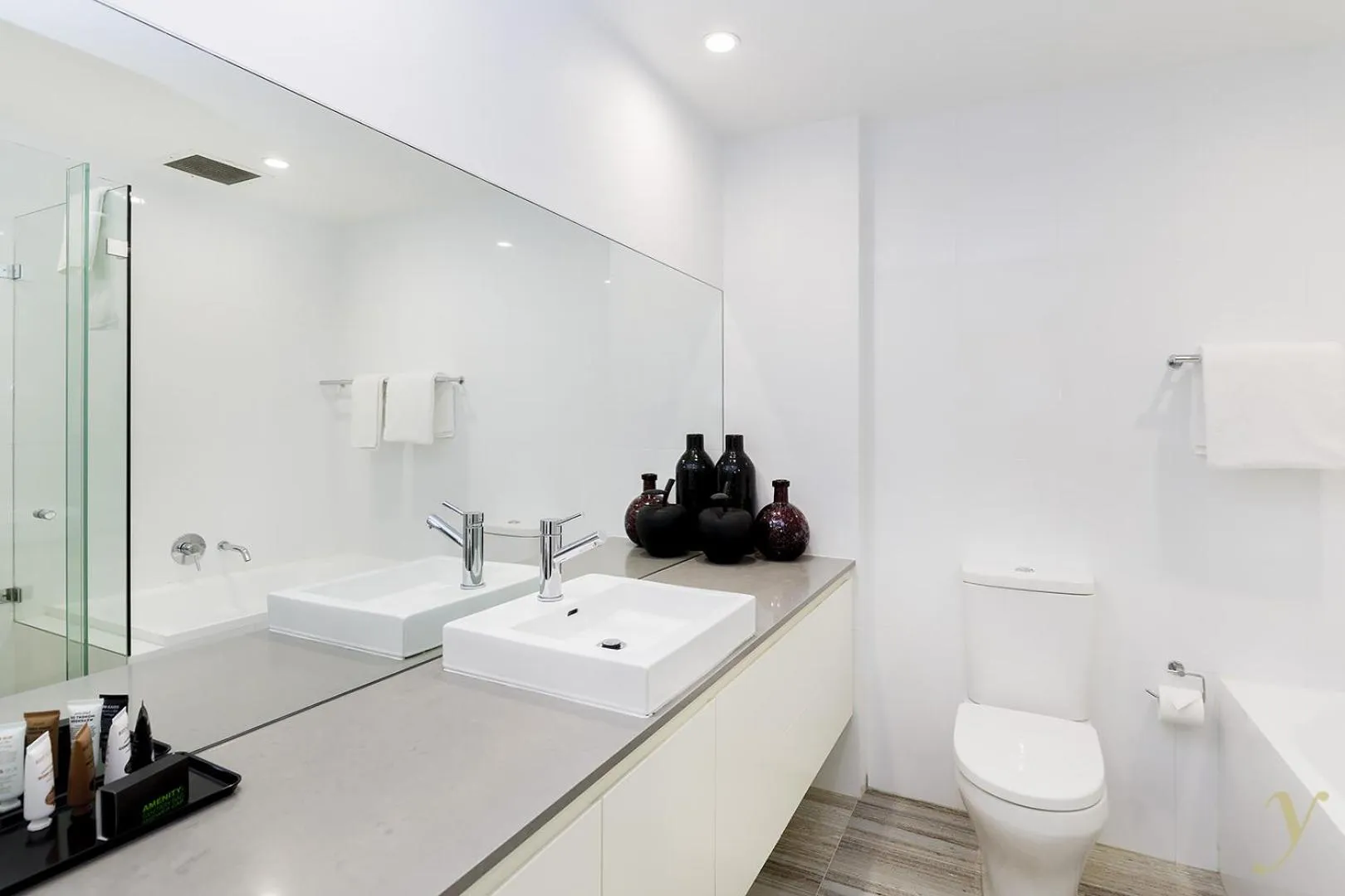 Shower in The York by Swiss-Belhotel