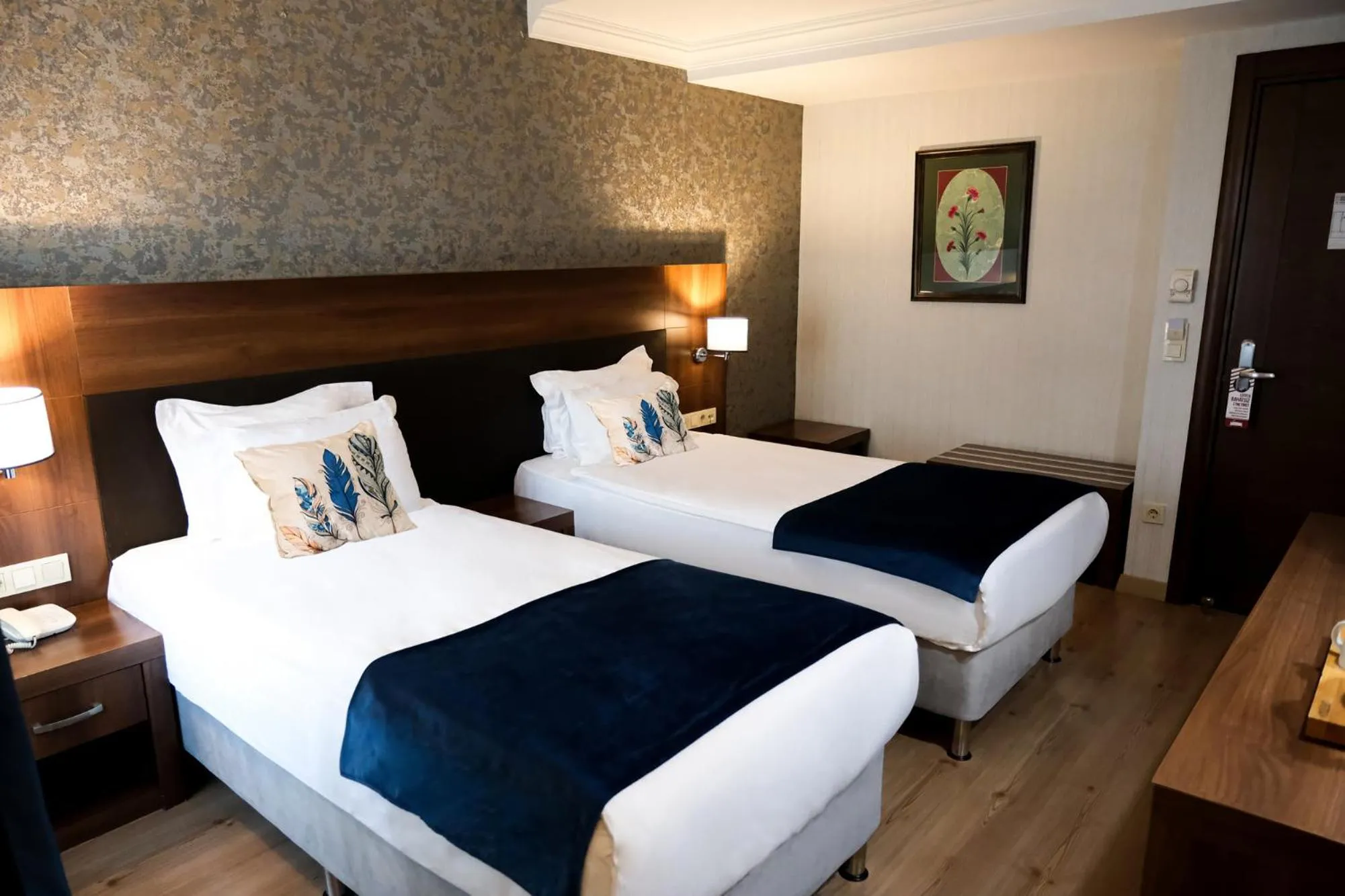 Photo of the whole room, Bed in Rhiss Hotel Bostanci