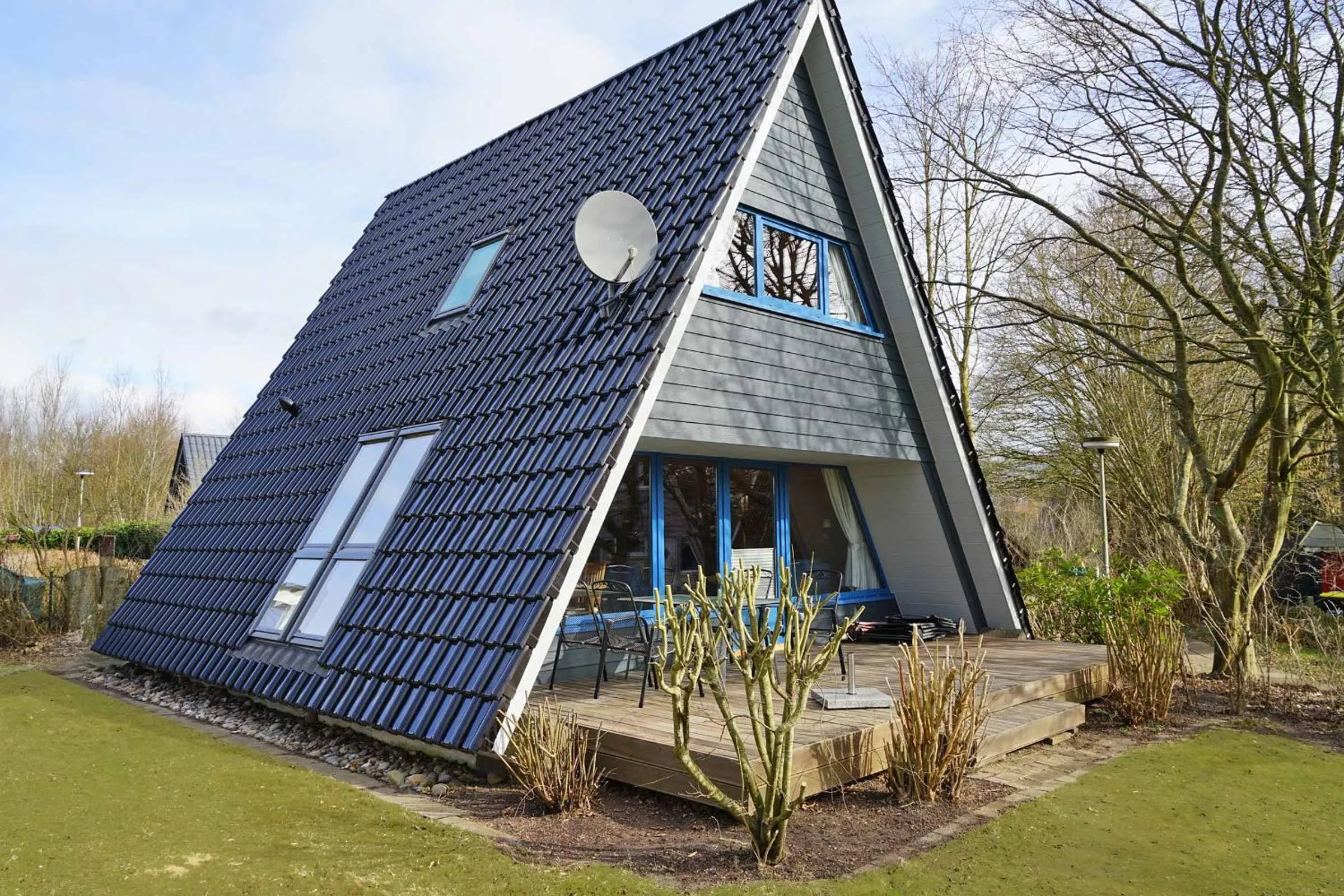 Zeltdachhaus mit WLAN und grosser Terrasse