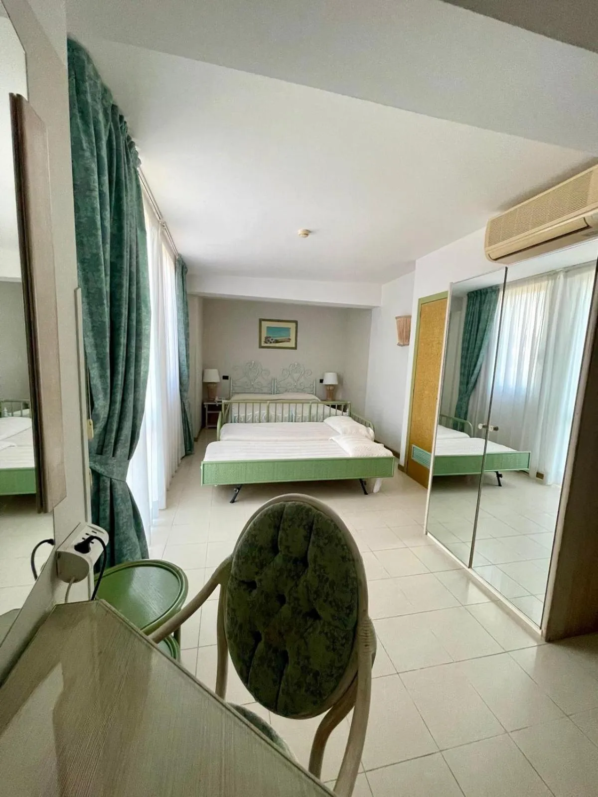 Bedroom in Hotel Ambasciatori