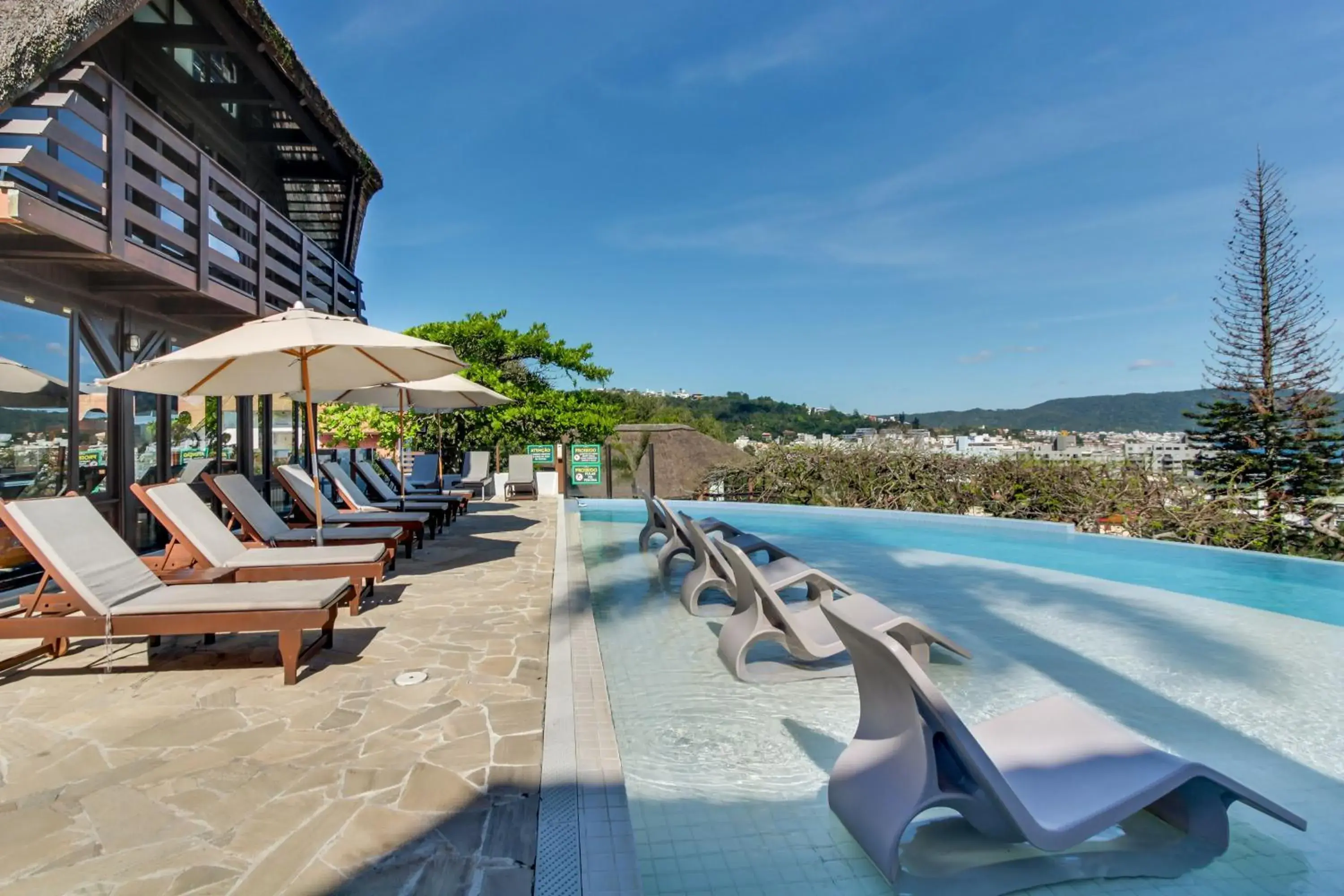 Pool view in Pousada do Arvoredo Pool view in Pousada do Arvoredo