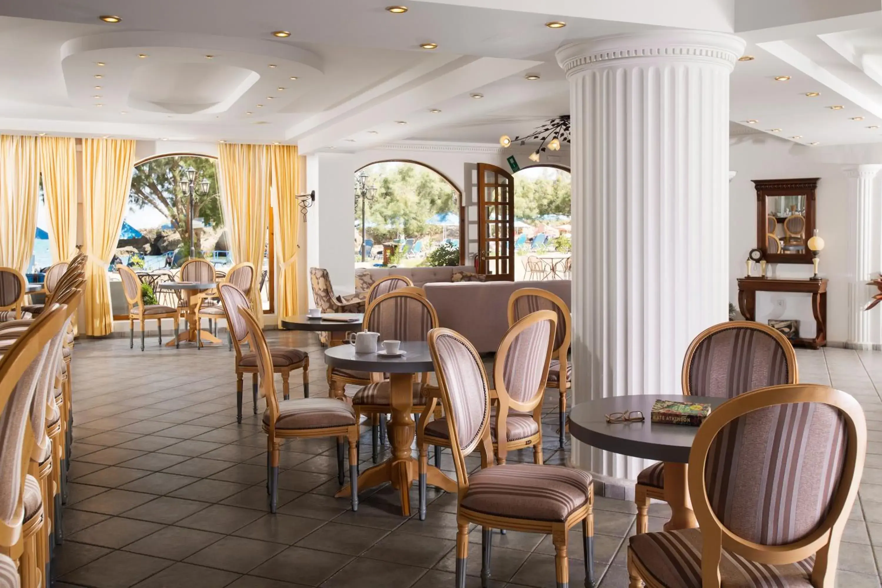 Lounge or bar in Almyrida Resort Lounge or bar in Almyrida Resort