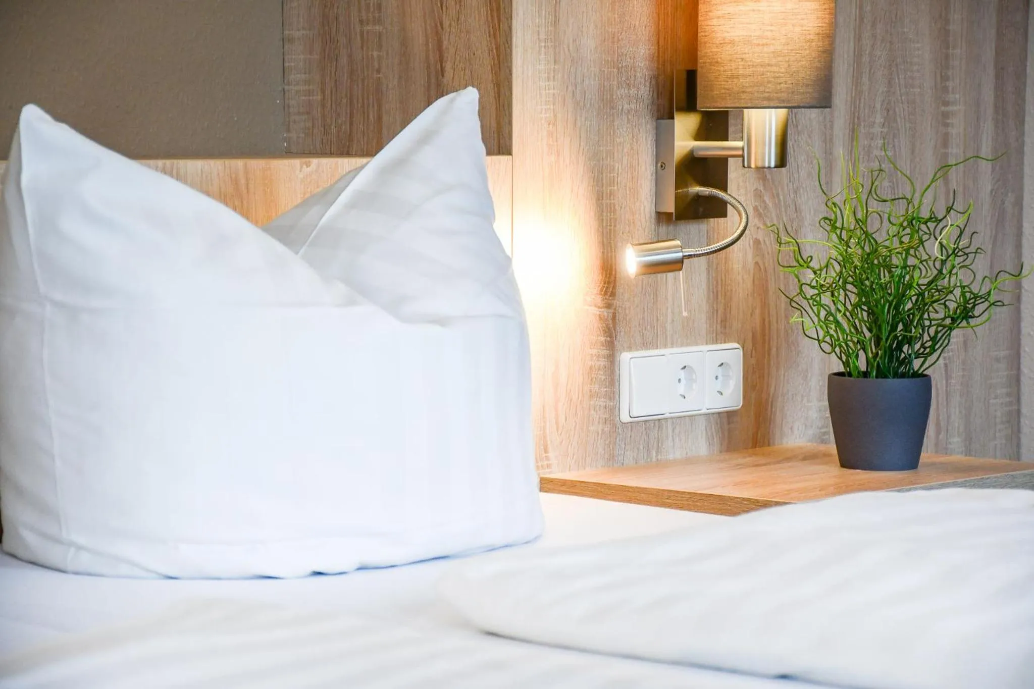 Photo of the whole room, Bed in Kurgarten-Hotel