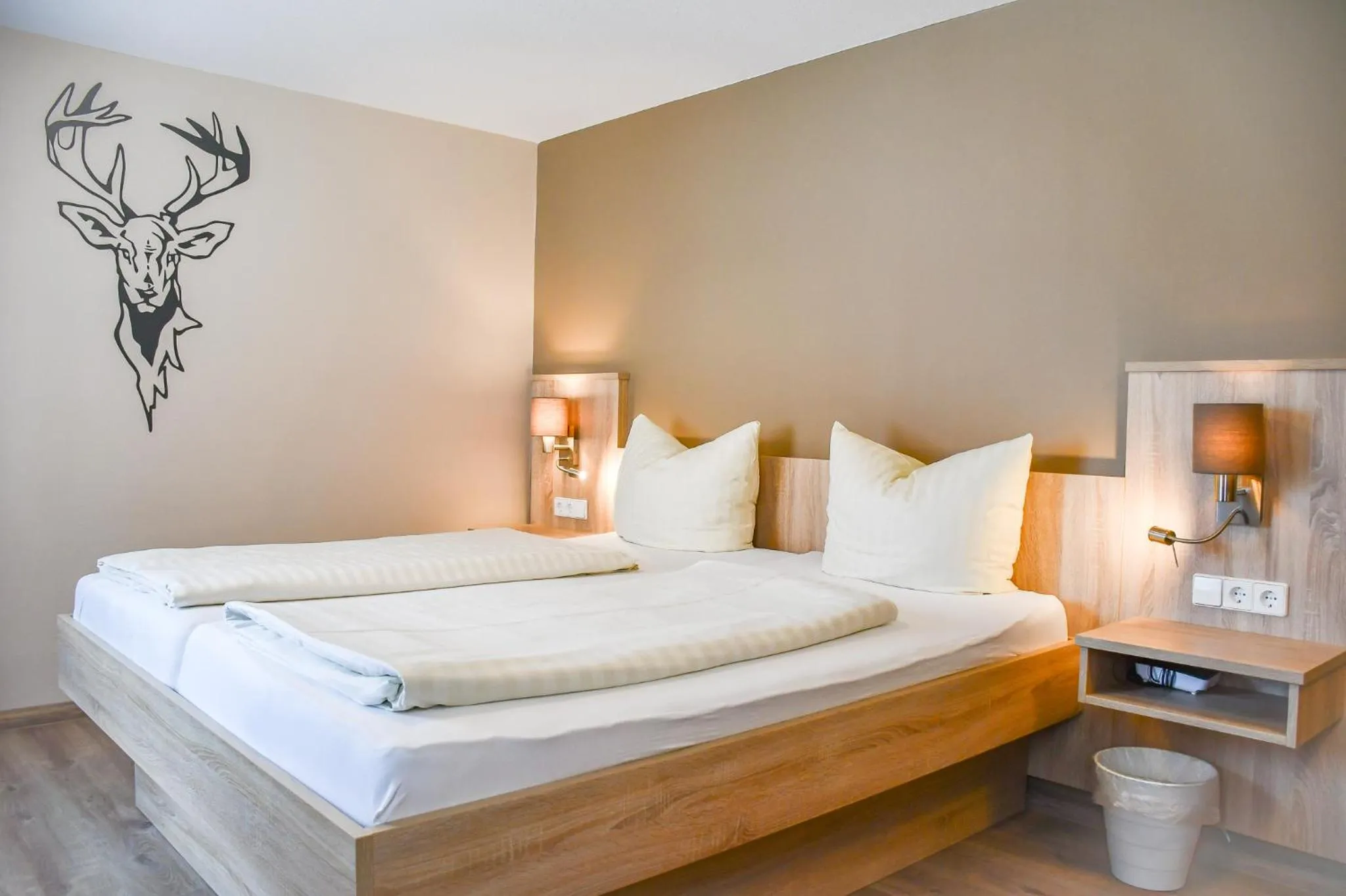 Photo of the whole room, Bed in Kurgarten-Hotel