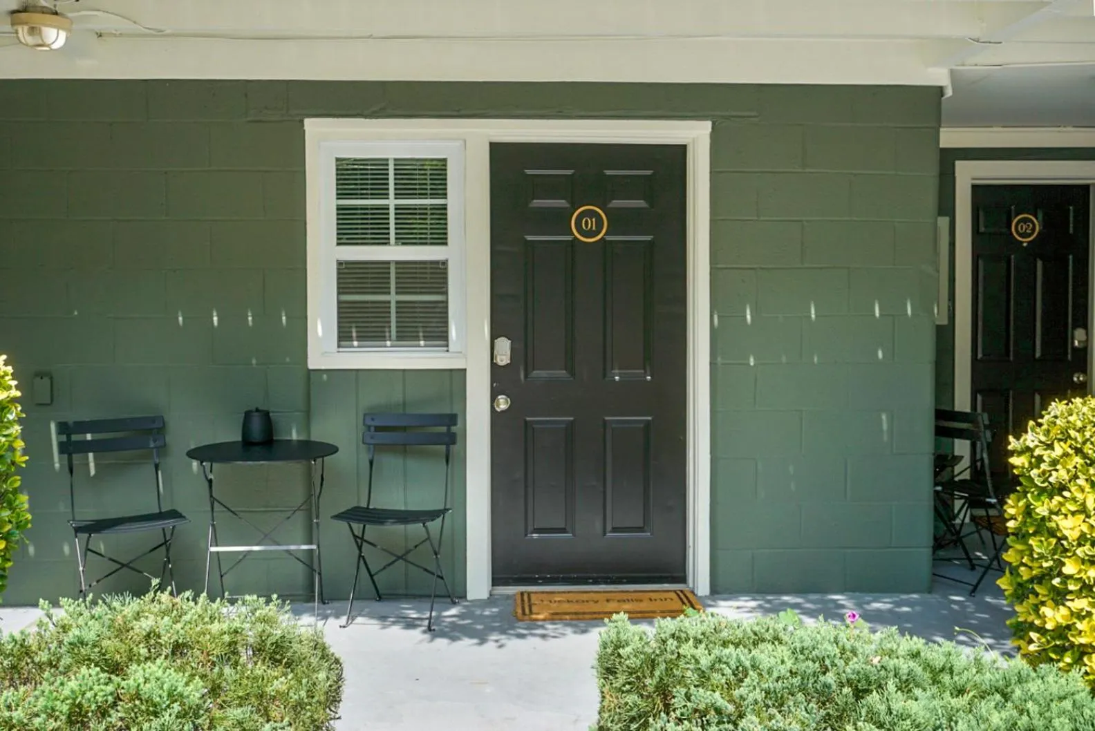 Patio in Hickory Falls Inn