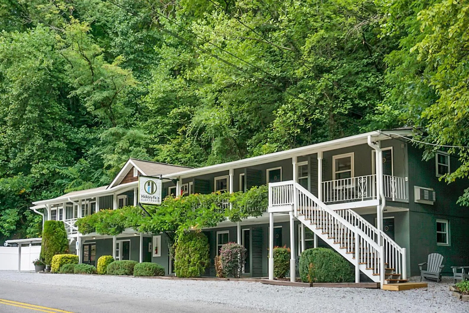 Property building in Hickory Falls Inn
