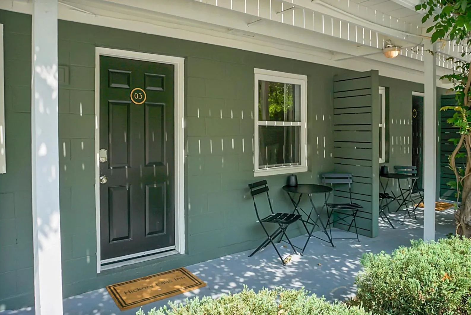 Patio in Hickory Falls Inn