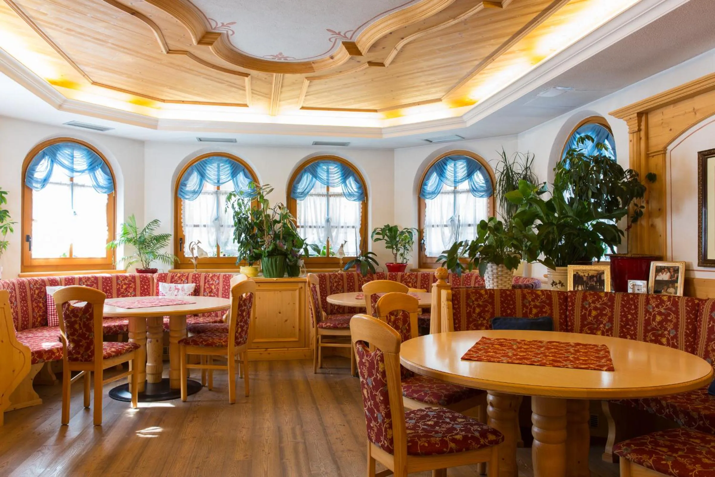 Communal lounge/ TV room in Hotel Cristina