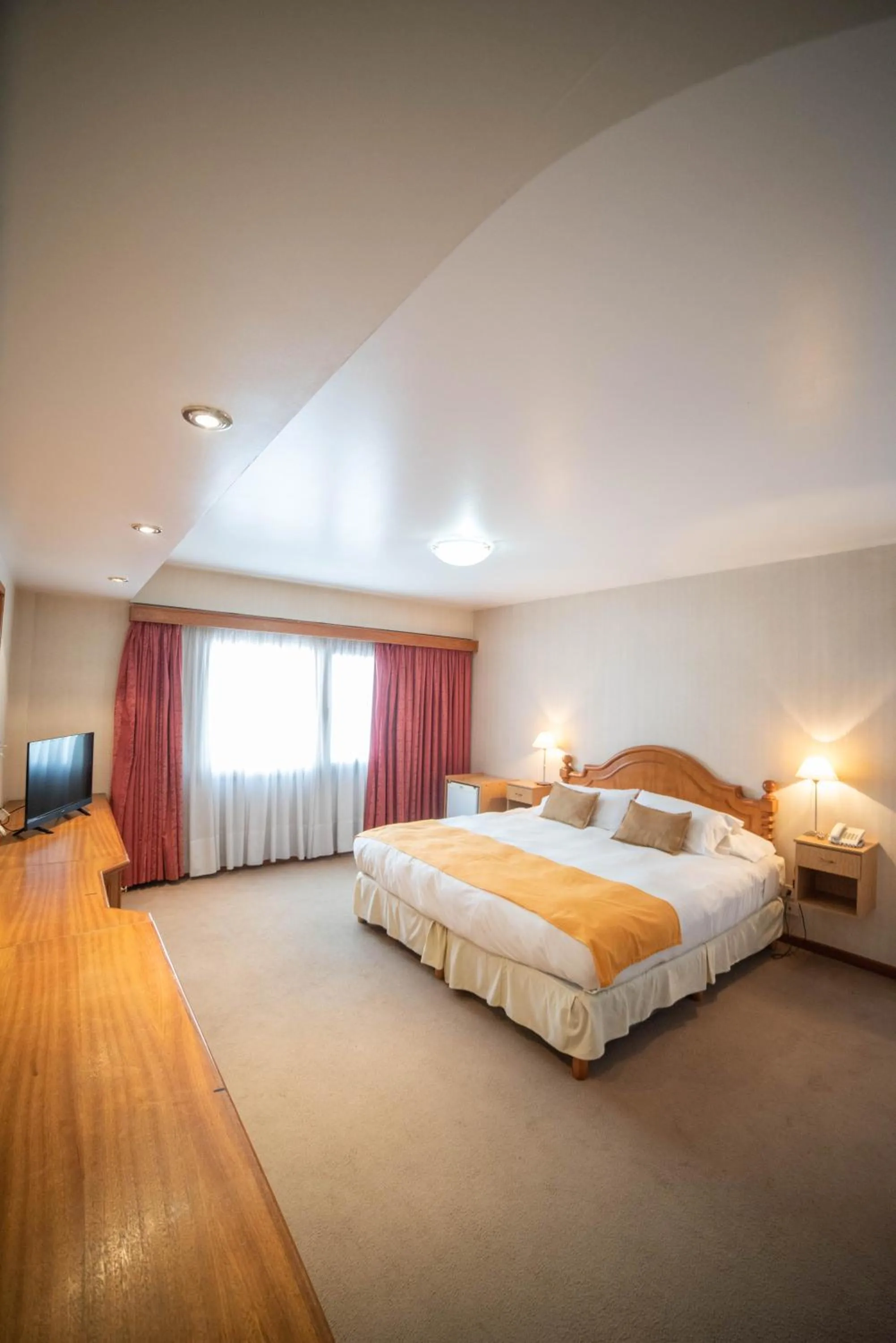 Communal lounge/ TV room, Bed in El Prado