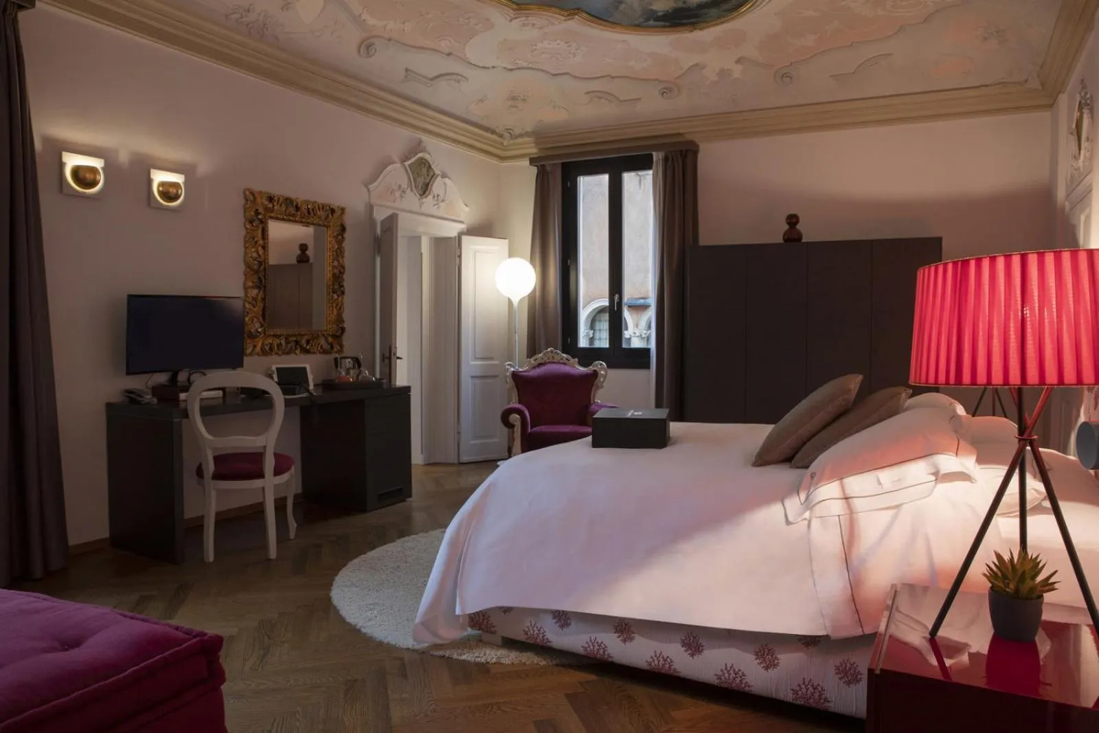 Photo of the whole room, Bed in Corte Di Gabriela
