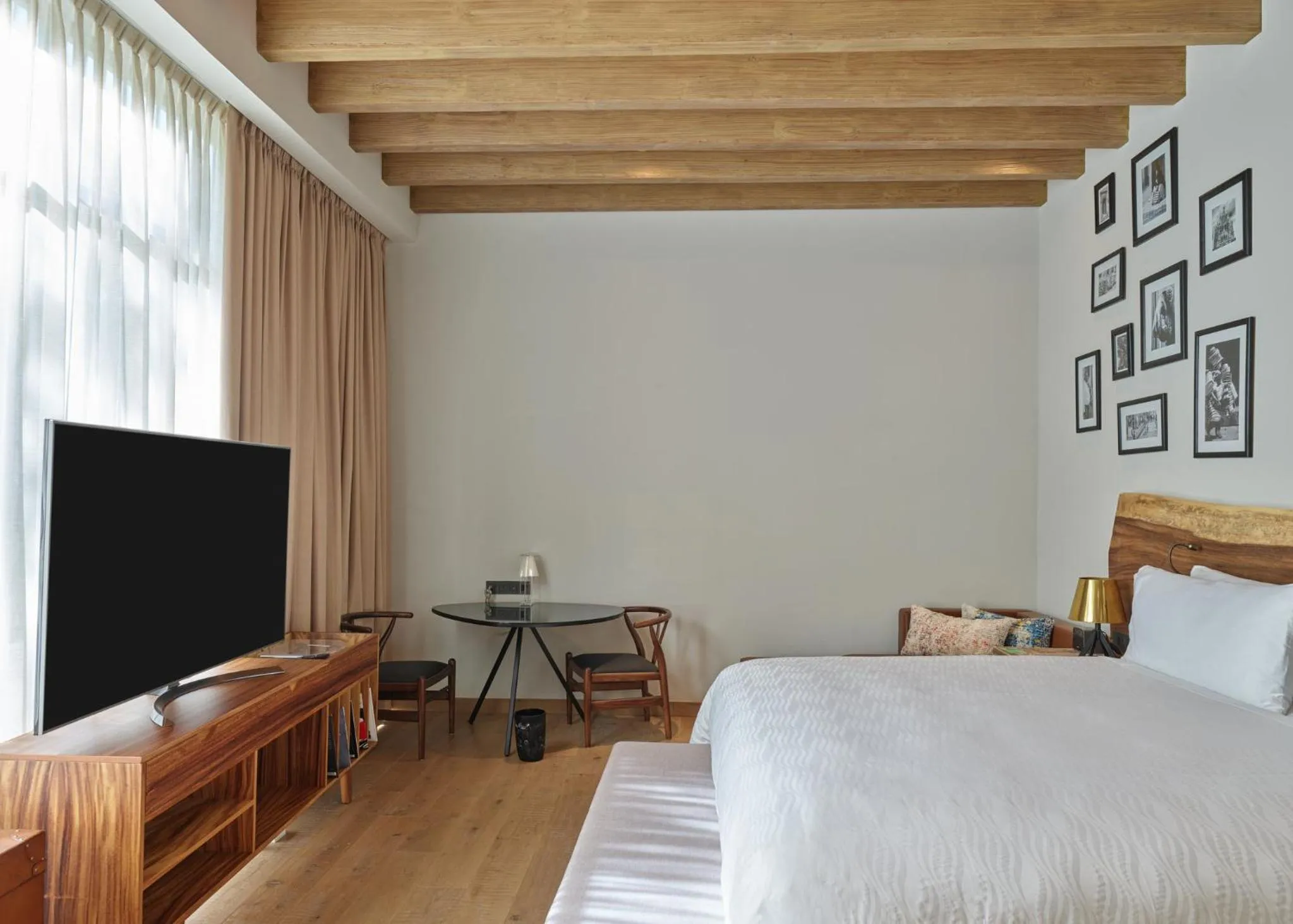 Bedroom, Bed in Live Aqua San Miguel de Allende