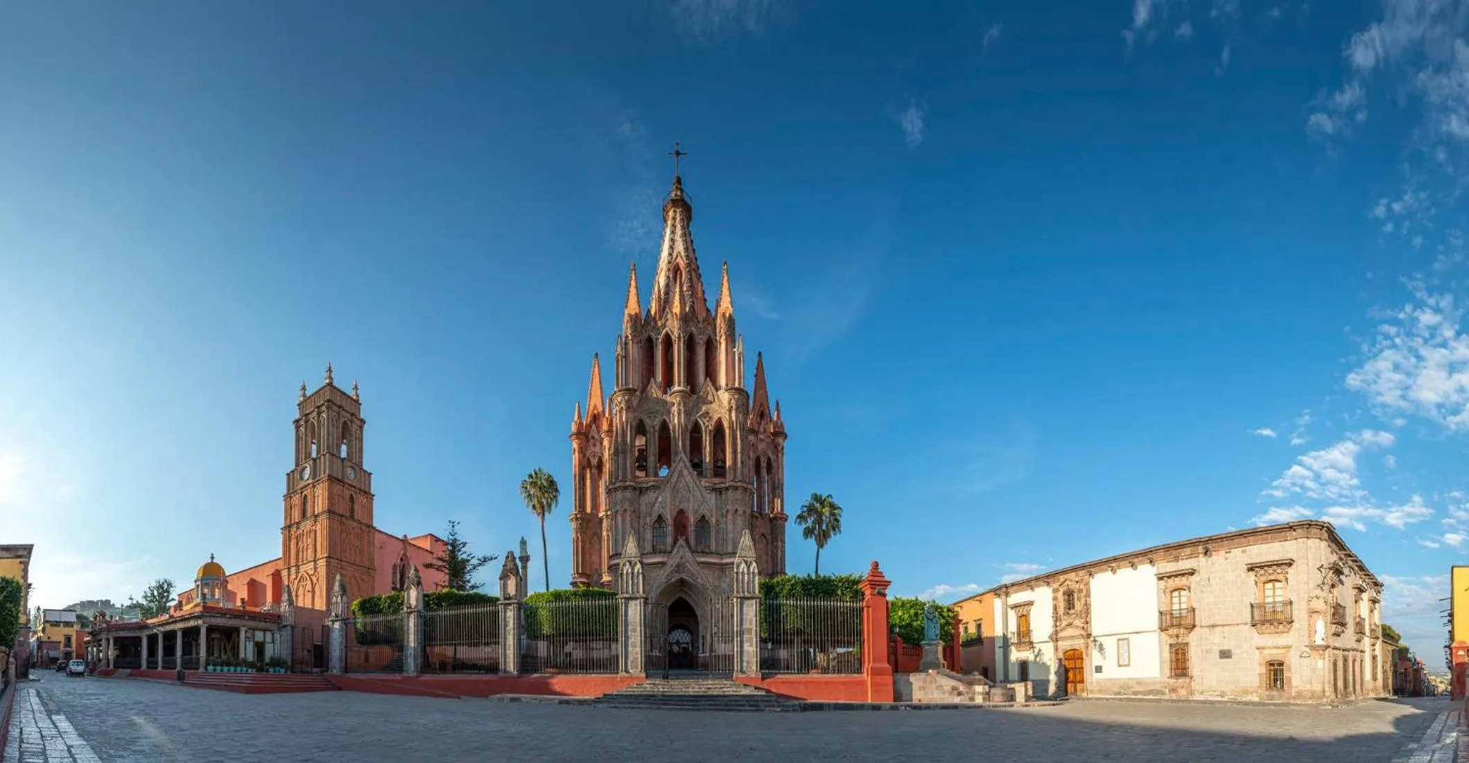 Photo of the whole room in Live Aqua San Miguel de Allende