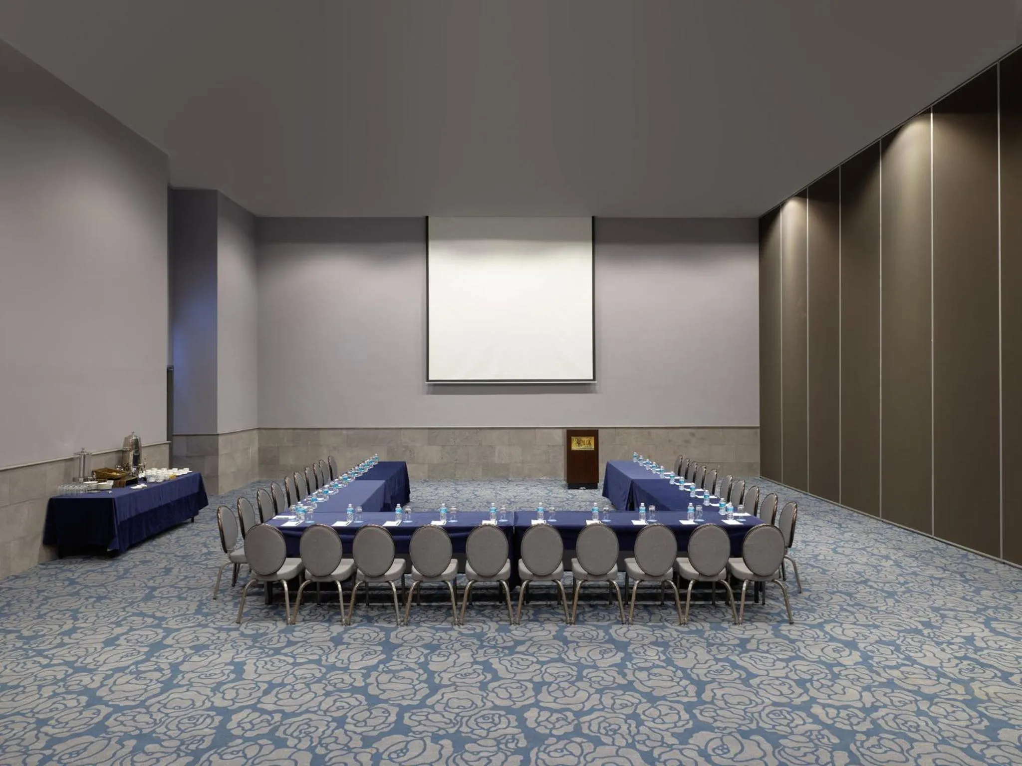 Meeting/conference room in Live Aqua San Miguel de Allende