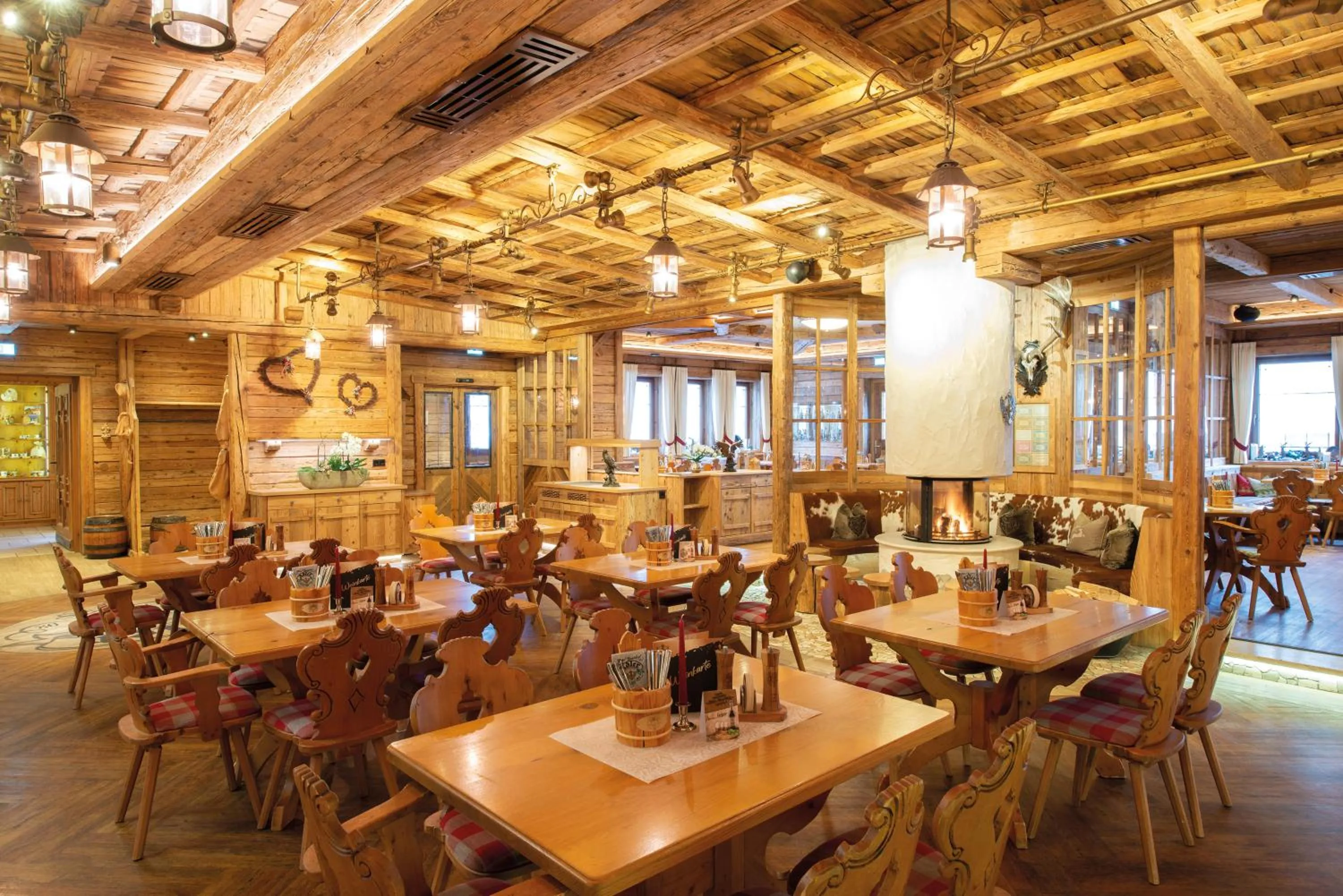 Restaurant/places to eat in Wellness-Hotel ADLER