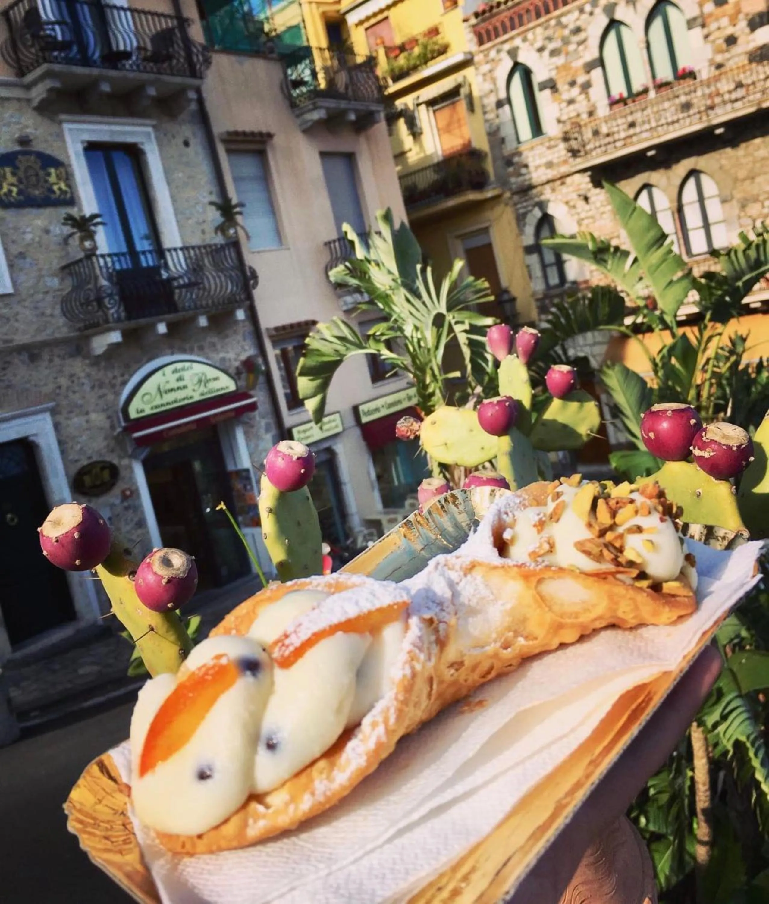 Breakfast in Taormina Bedda Rooms