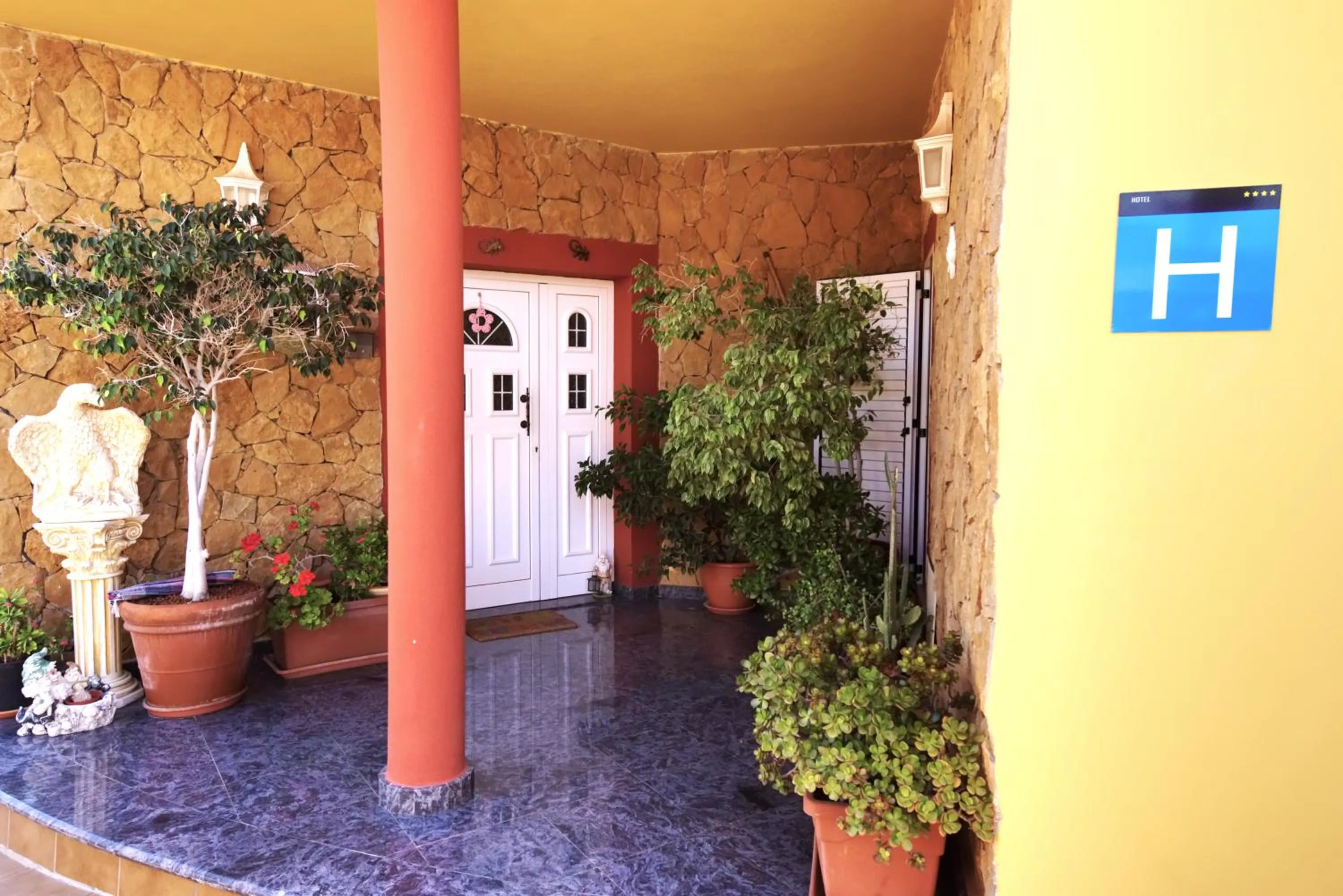 Property building in Hotel La Colina