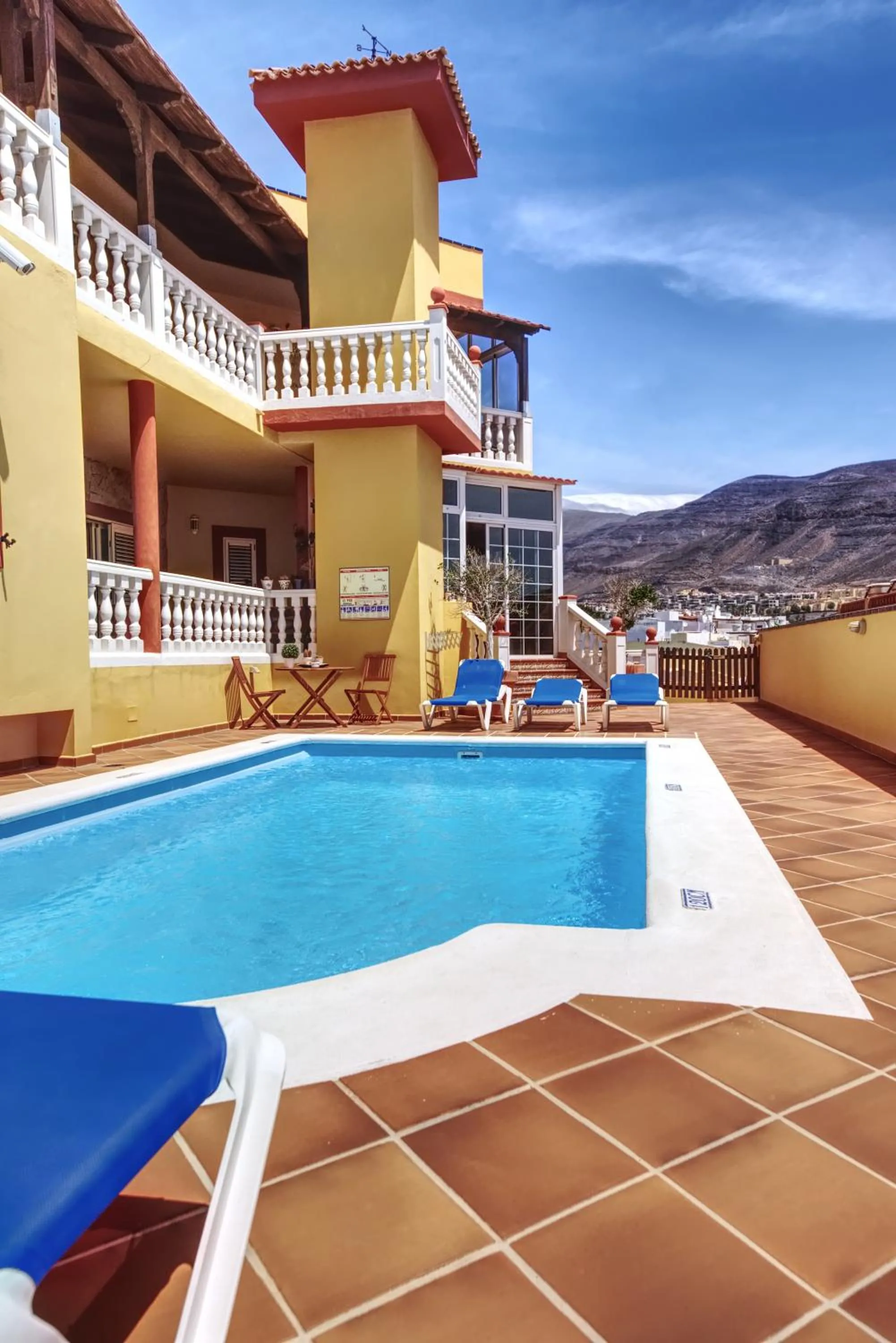 Swimming pool in Hotel La Colina