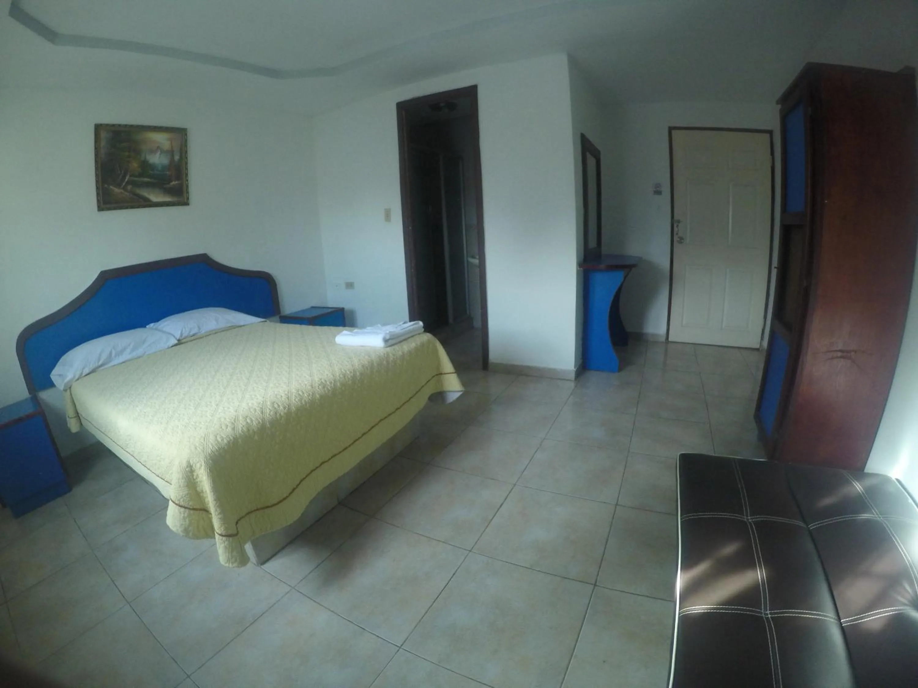 Double Room in Backpacker Inn