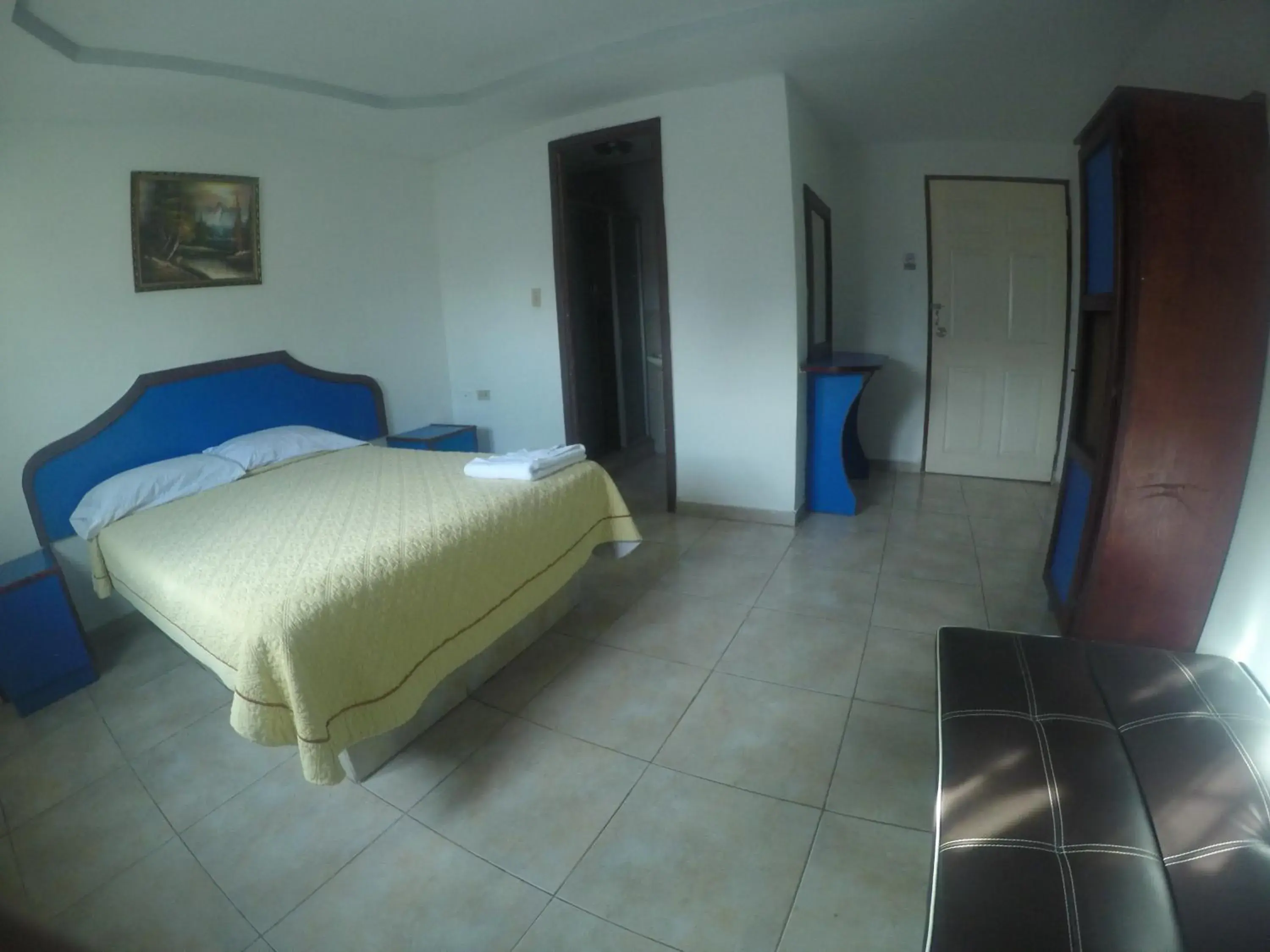 Double Room in Backpacker Inn Double Room in Backpacker Inn