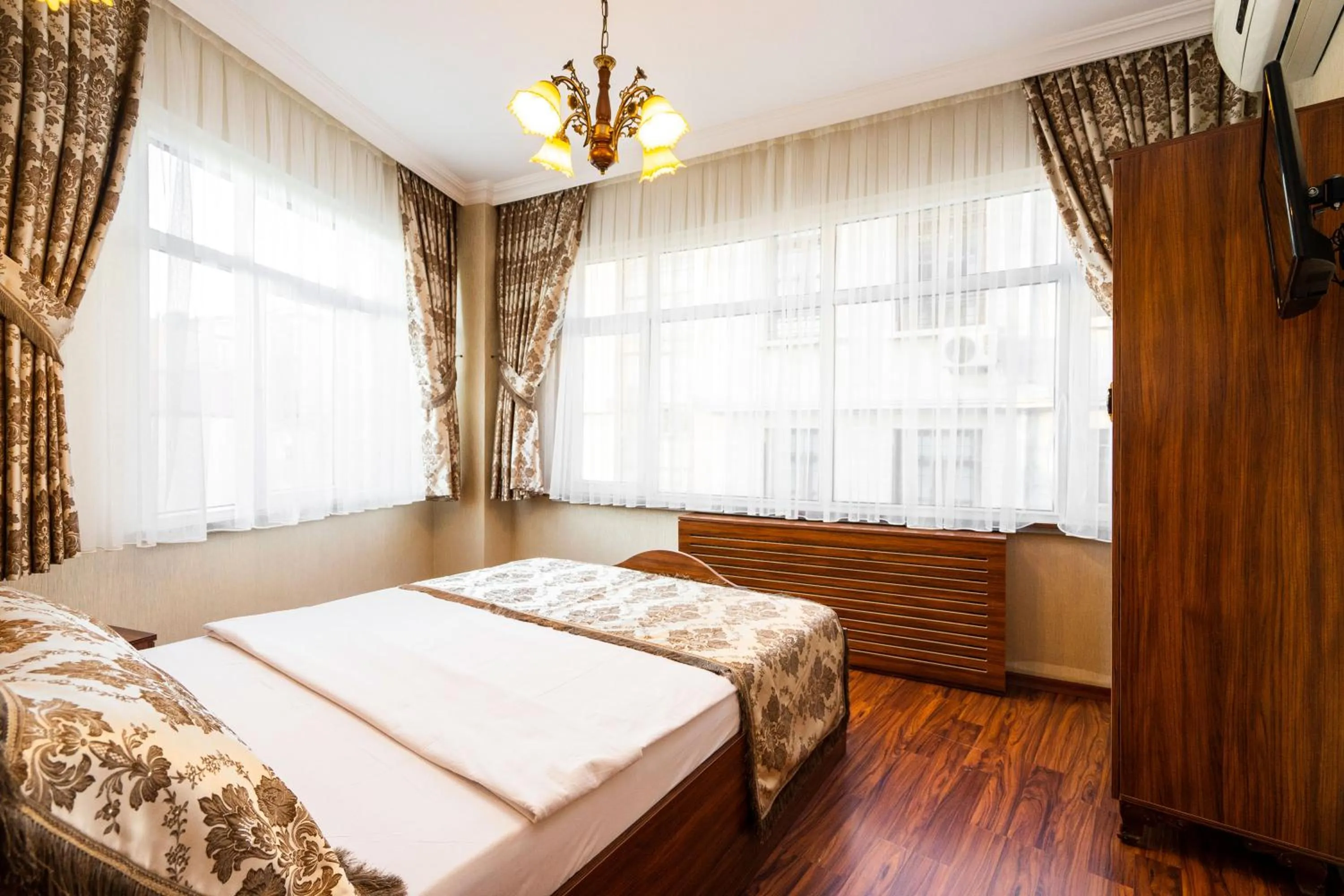 Bedroom, Bed in The First Ottoman Suites