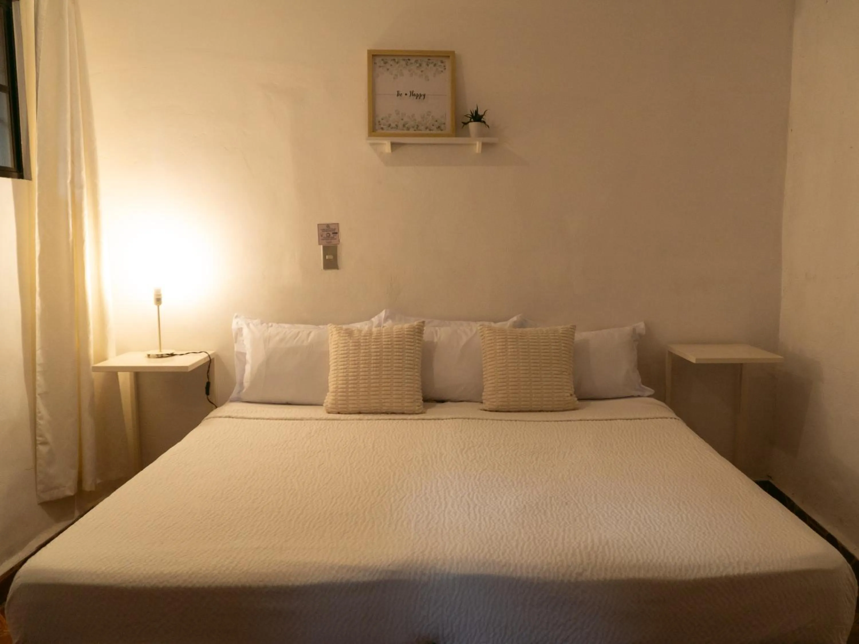 Area and facilities, Bed in La Casa de Mamapán Hotel Colonial Ahuachapan