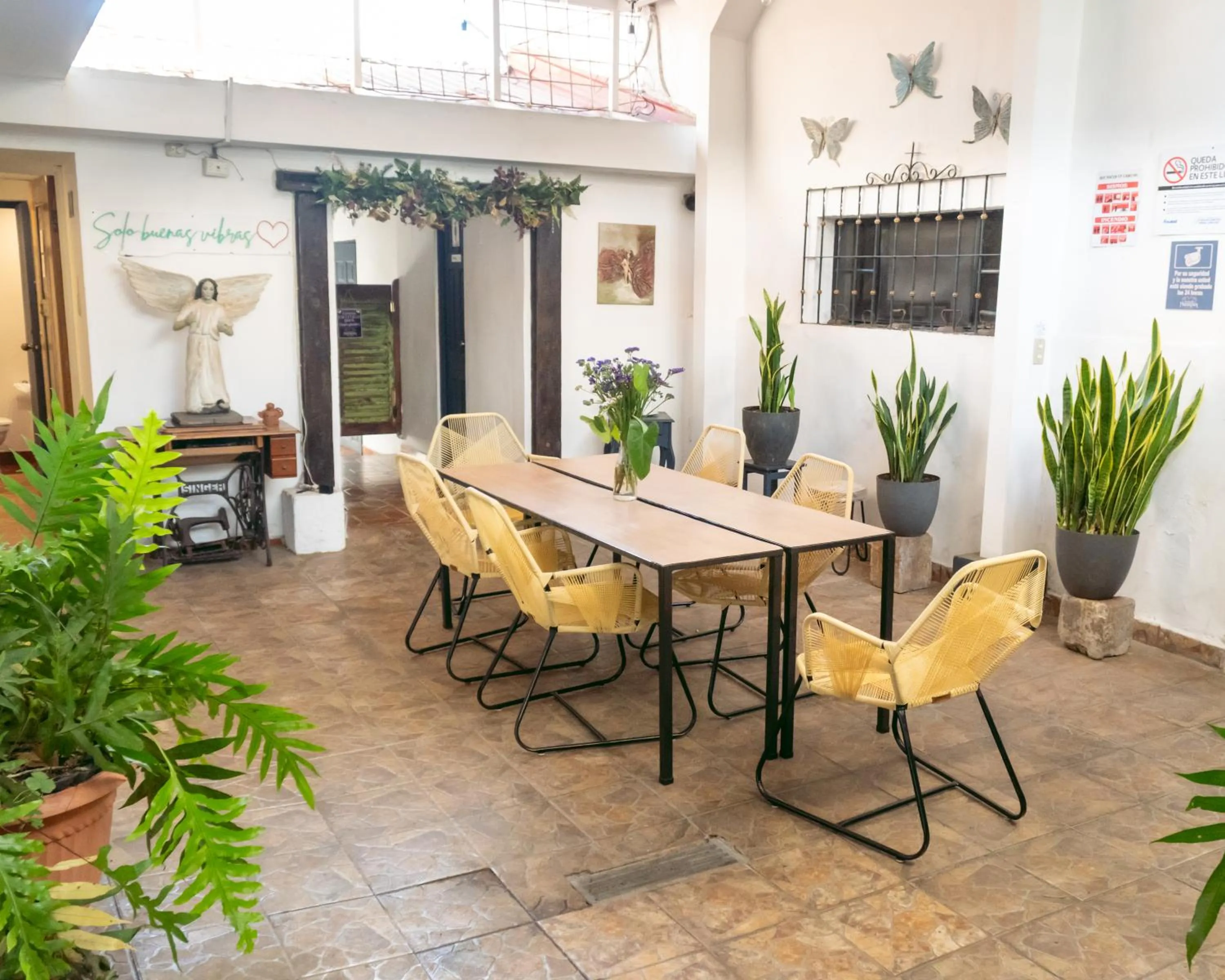 Patio in La Casa de Mamapán Hotel Colonial Ahuachapan