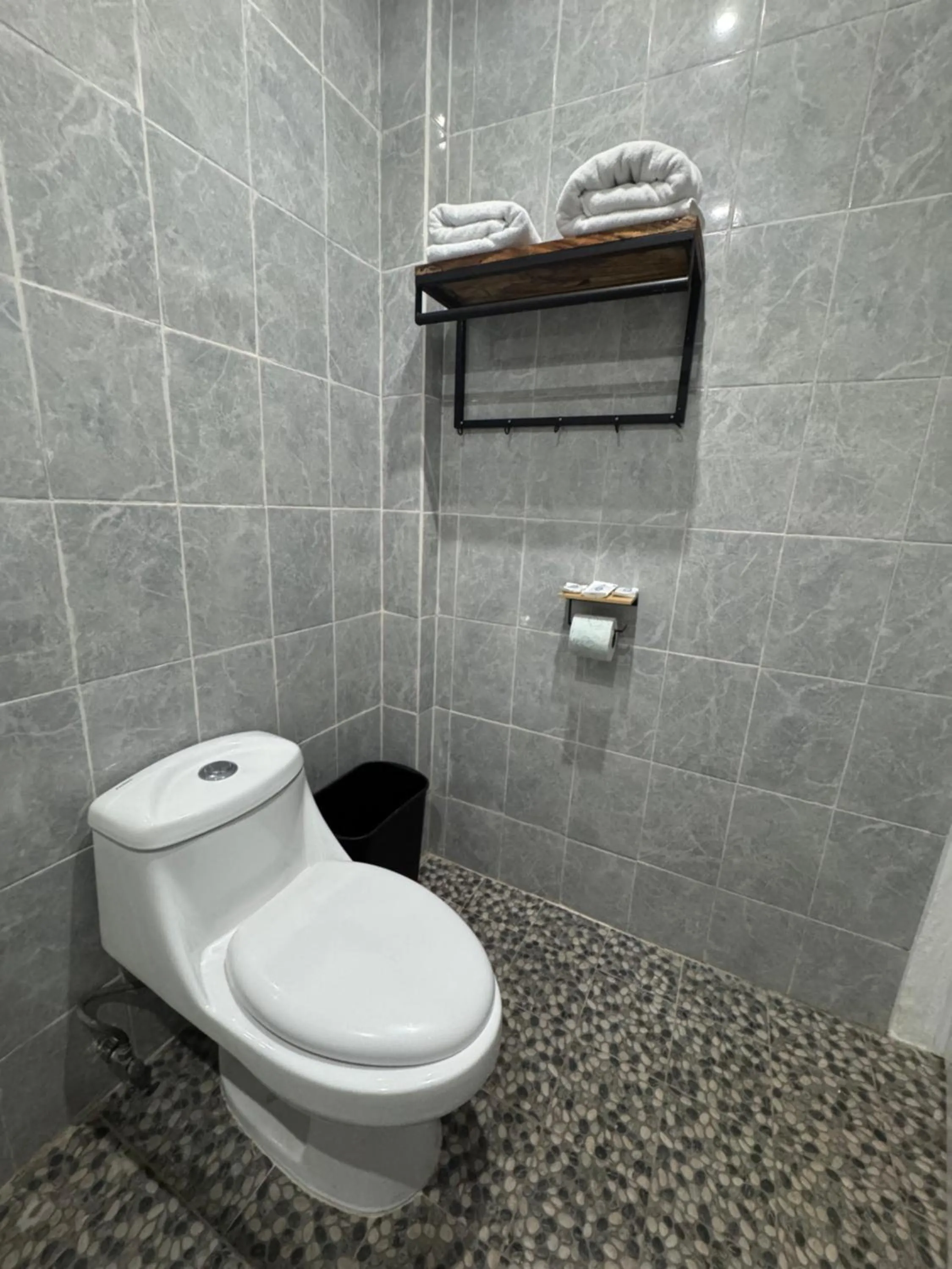 Toilet in Hotel Quinta Avenida
