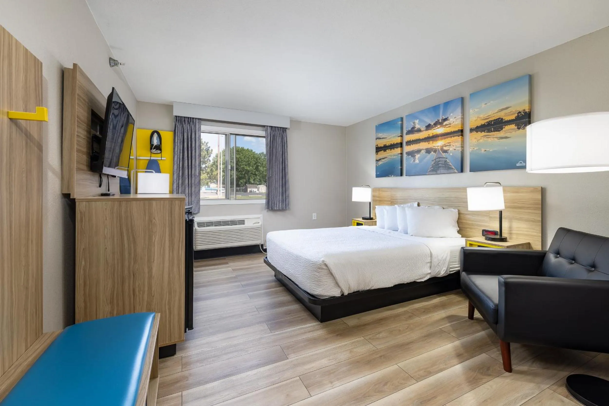 Bed in Days Inn by Wyndham Billings