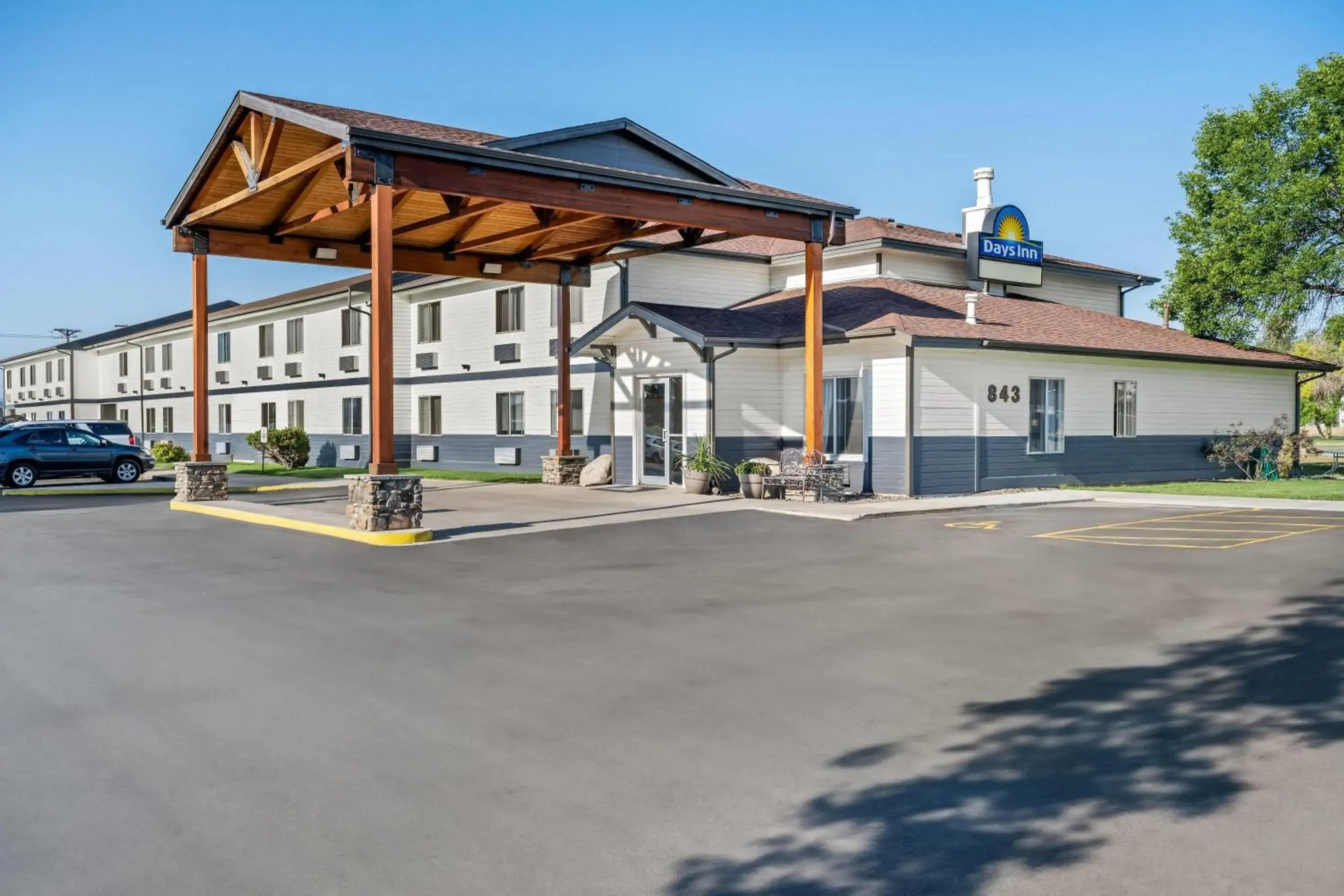 Property building in Days Inn by Wyndham Billings Property building in Days Inn by Wyndham Billings